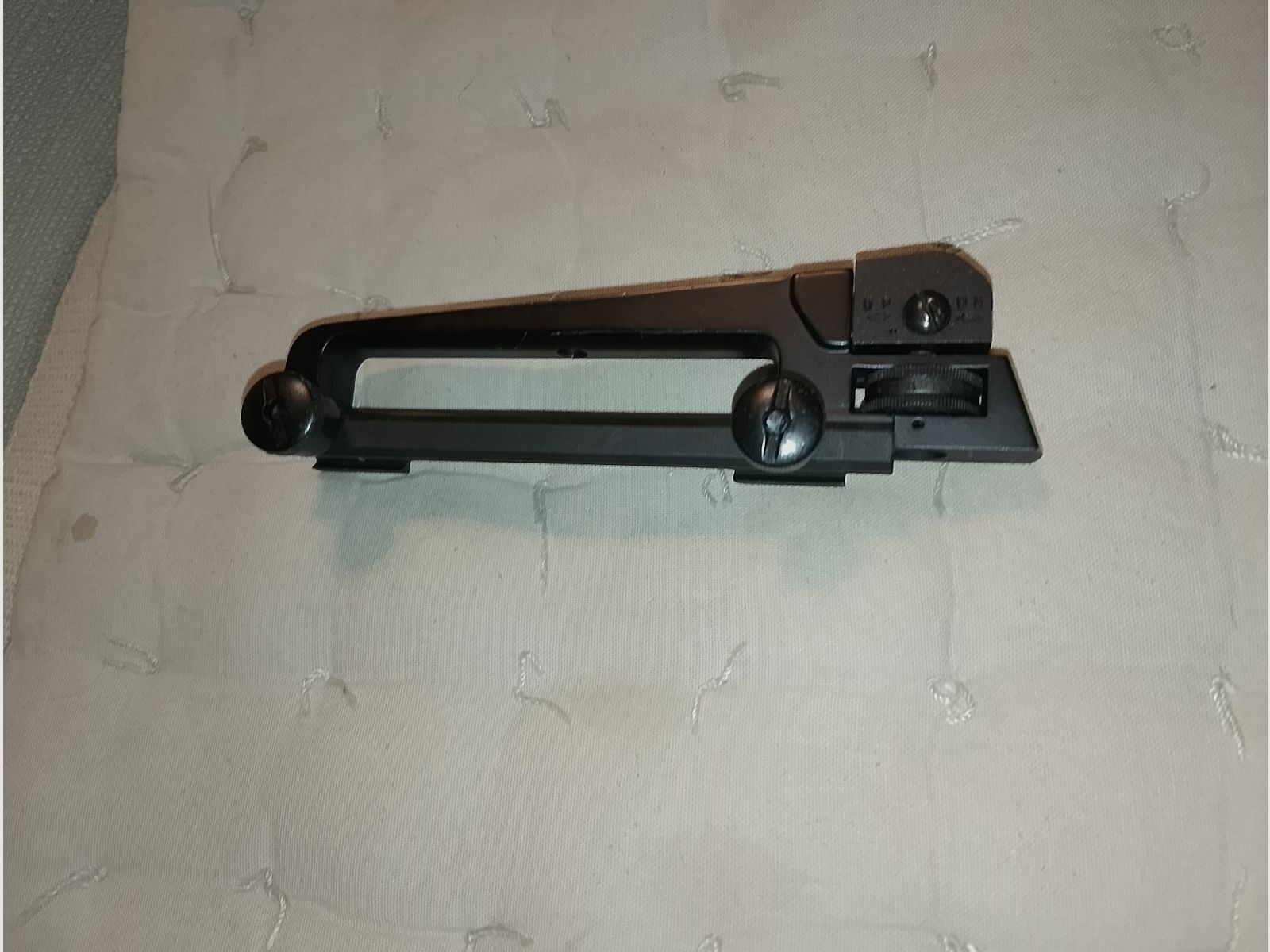 Griff Gewehr Tragegriff M16 ar15 picatinny neuwertig schwarz 21mm integriertes Visier