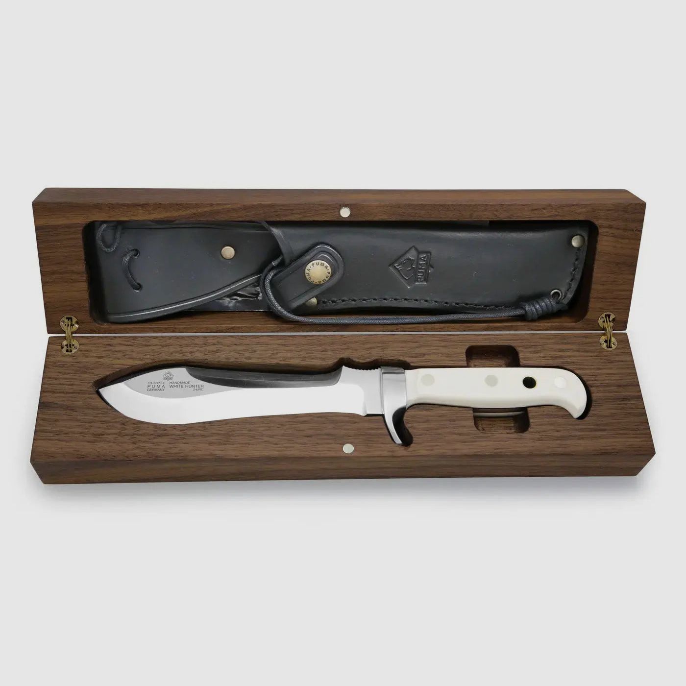 PUMA white hunter, Elefant mit Holz-Geschenkbox