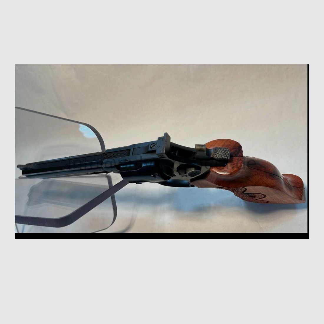 Revolver 669 w .357 Magnum Mikrometrowe celowanie Sportowy uchwyt Drewno Jak Nowe .357Mag