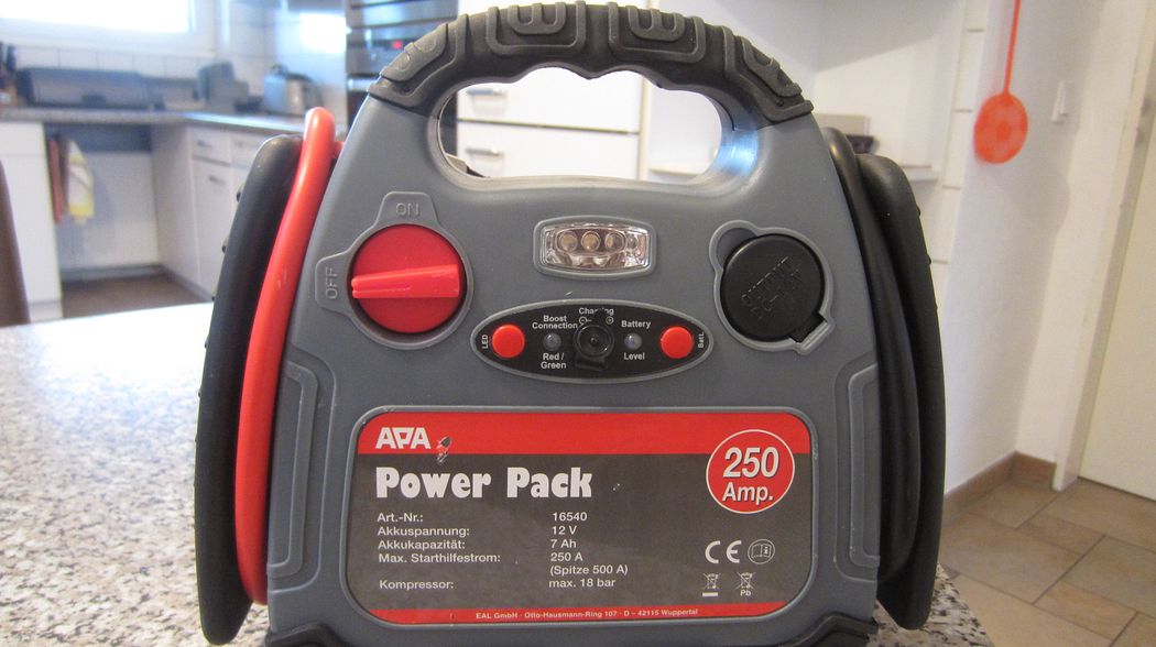 APA Power Pack Auto-Starthilfe 250A mit integriertem Druckluftkompressor