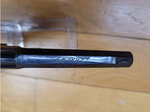 Très beau revolver réglementaire 1892 – Courant mais mythique – Apogée du revolver Made in France – Calibre 8mm92 – Arme de 1902 ré éprouvée en Belgique- TBE