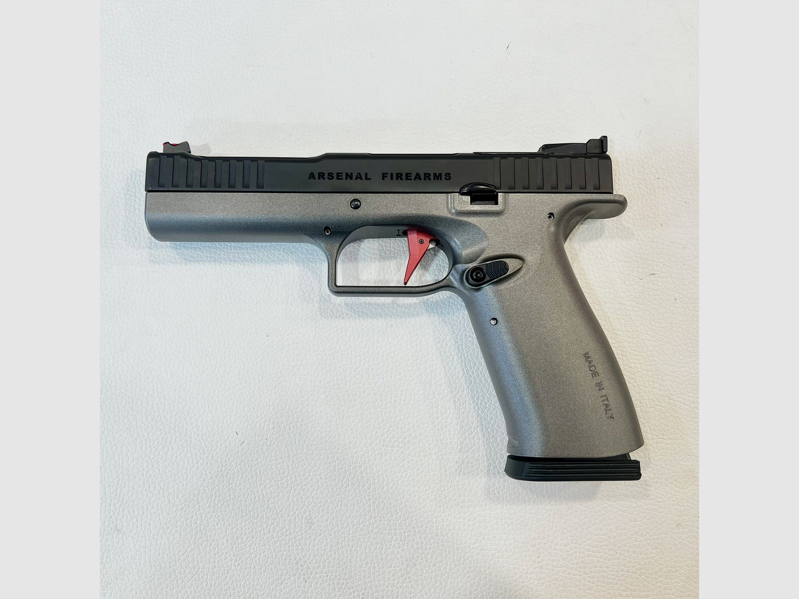 ARSENAL FIREARMS ERGAL PRO EXTREME TITANIUM/BLACK O.R. – 9X19, immagine 1 di 7