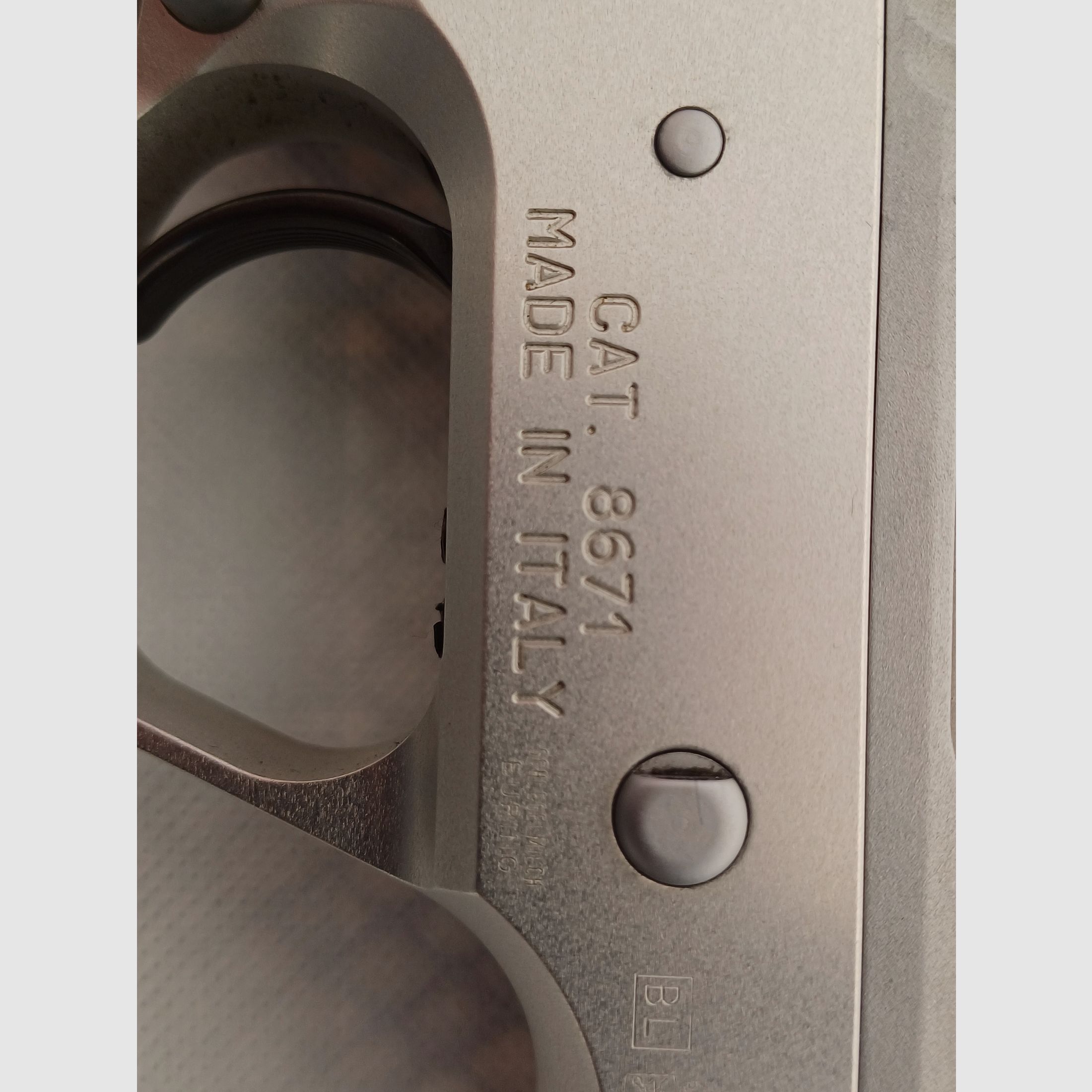 Pardini 45 ACP Nickel Sport Modèle P.C. 45 S, 5 pouces ; Très bien entretenu et peu tiré. Prix incluant 1350 cartouches 45 ACP 230 gr. et 3 chargeurs de rechange