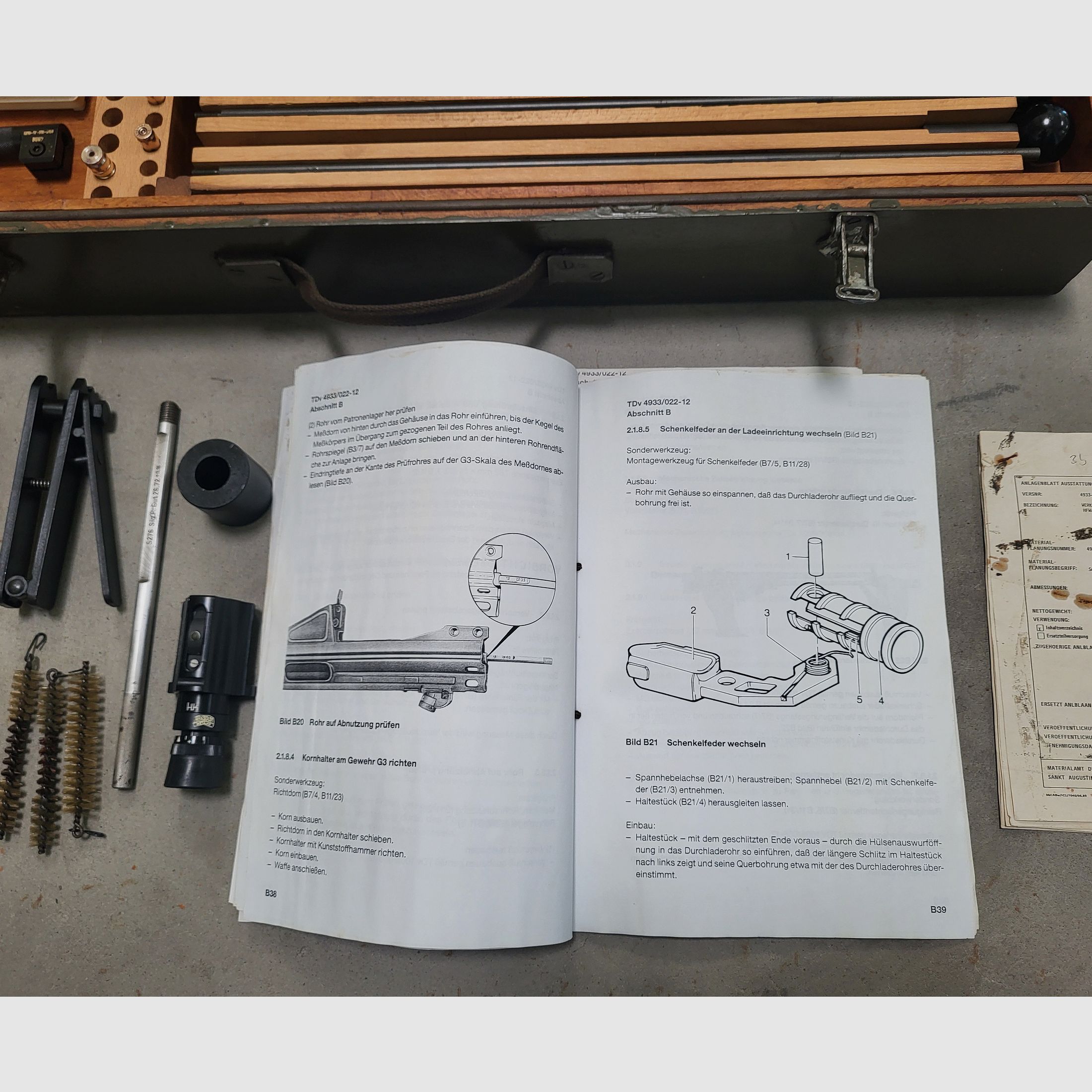 BW workshop equipment, light weapons / MG3 / G3 / P1 / SIGPi / UZI / 40mm grenade pistol