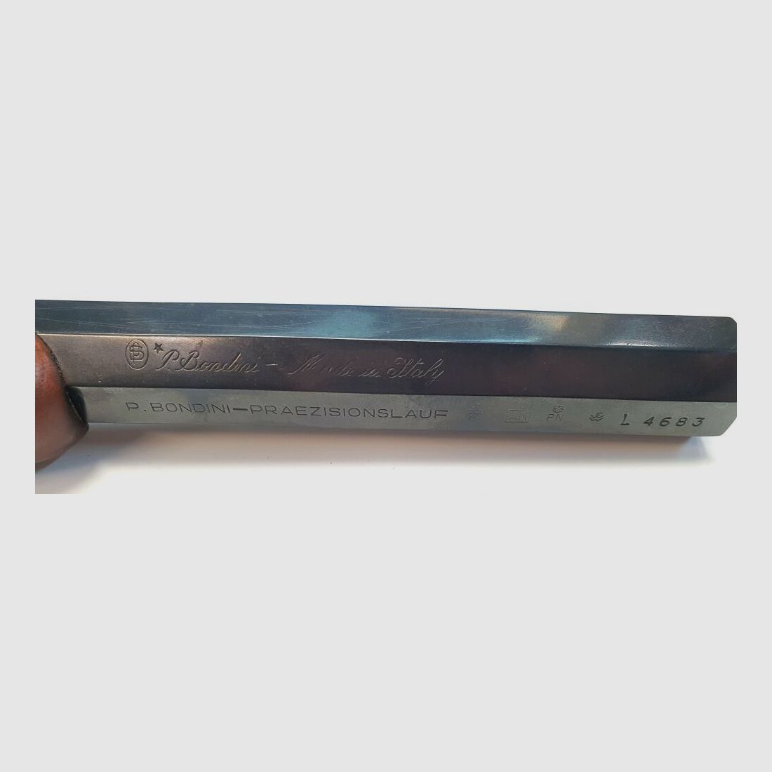 Pistola de percusión Bondini Bondini Le Page Gold Edition - .45 solo pólvora negra