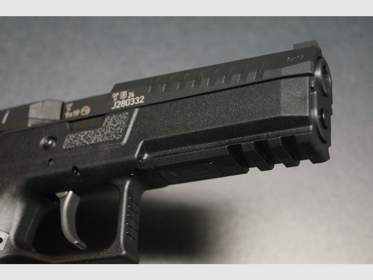 CZ P-09 Nocturne, Bild 2 von 6
