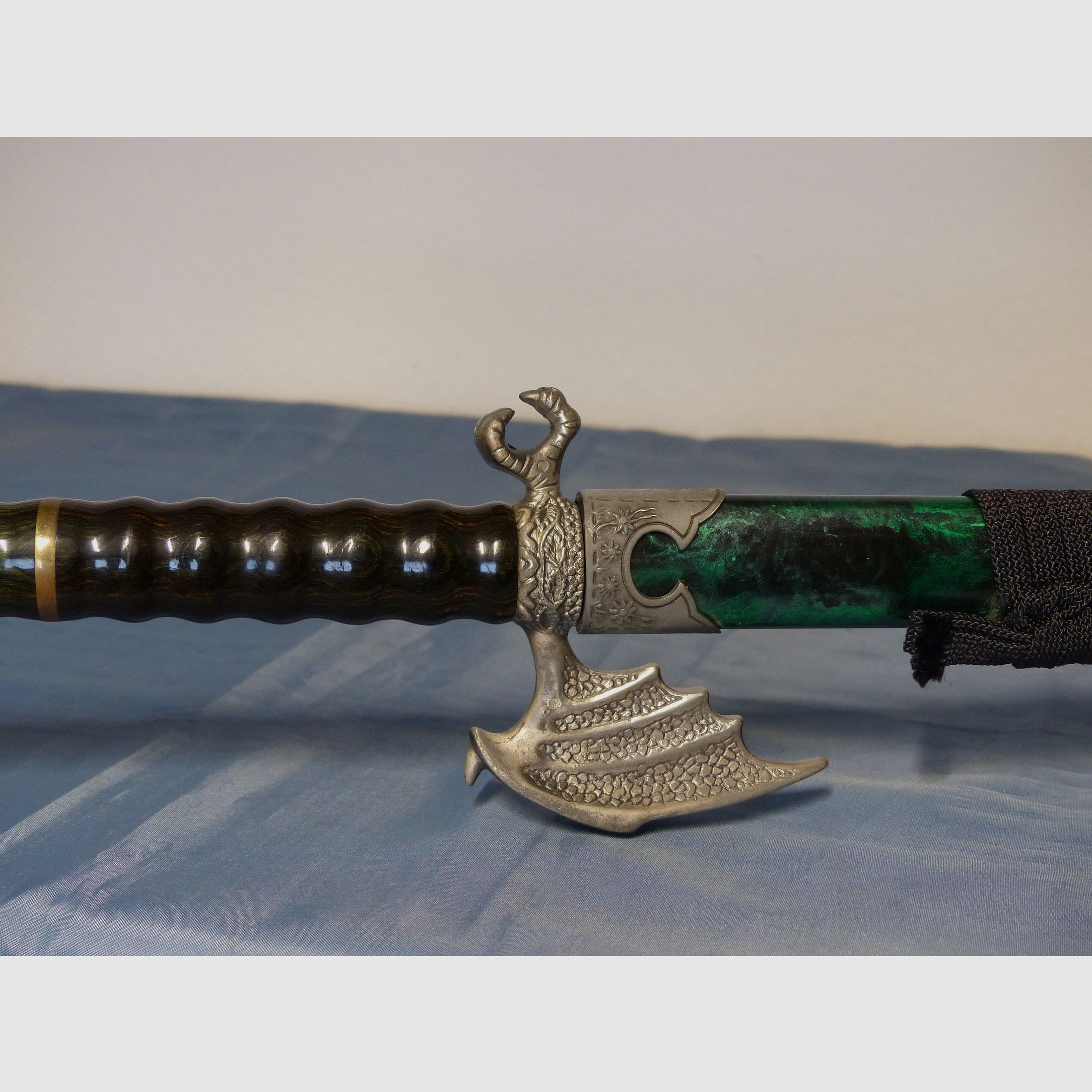 Katana Samurai Schwert Drachenmotiv Dragon grüne Scheide