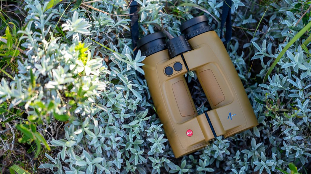 Leica Geovid Max 10x42: Neues High-End-Fernglas mit 7.500 Metern Messreichweite