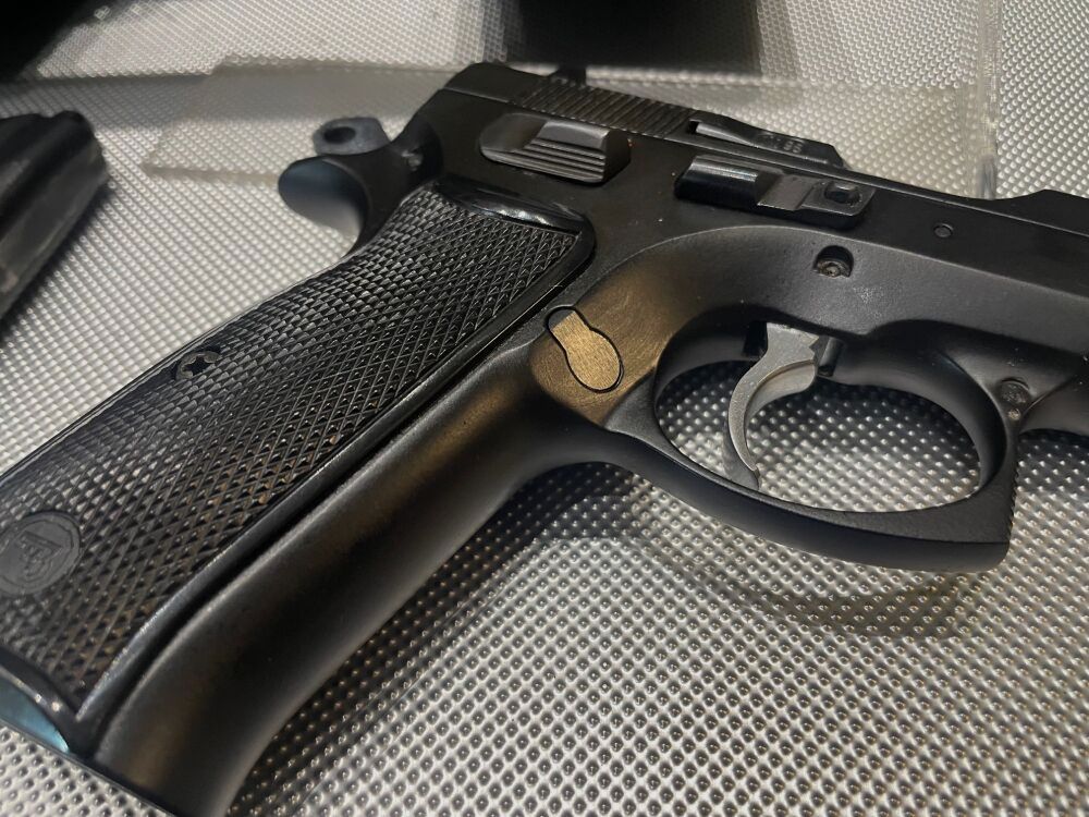 CZ 85