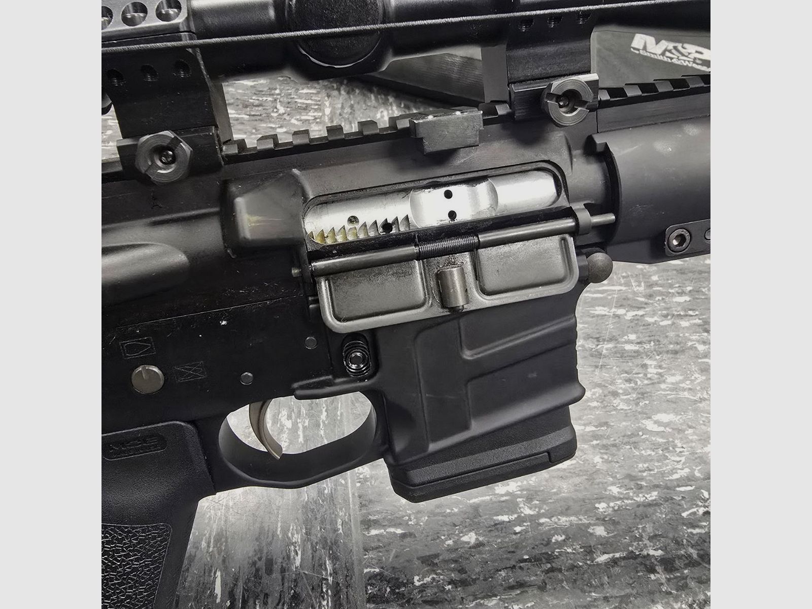 Savage MSR .223 z dwójnogą i lunetą Bushnell Banner 4-16x44