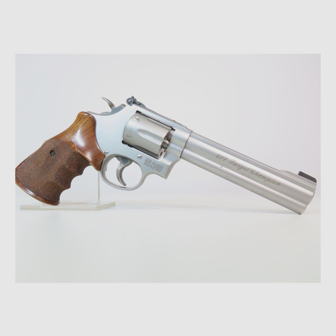 Schöner Smith & Wesson 617 - 3 Target Champion!