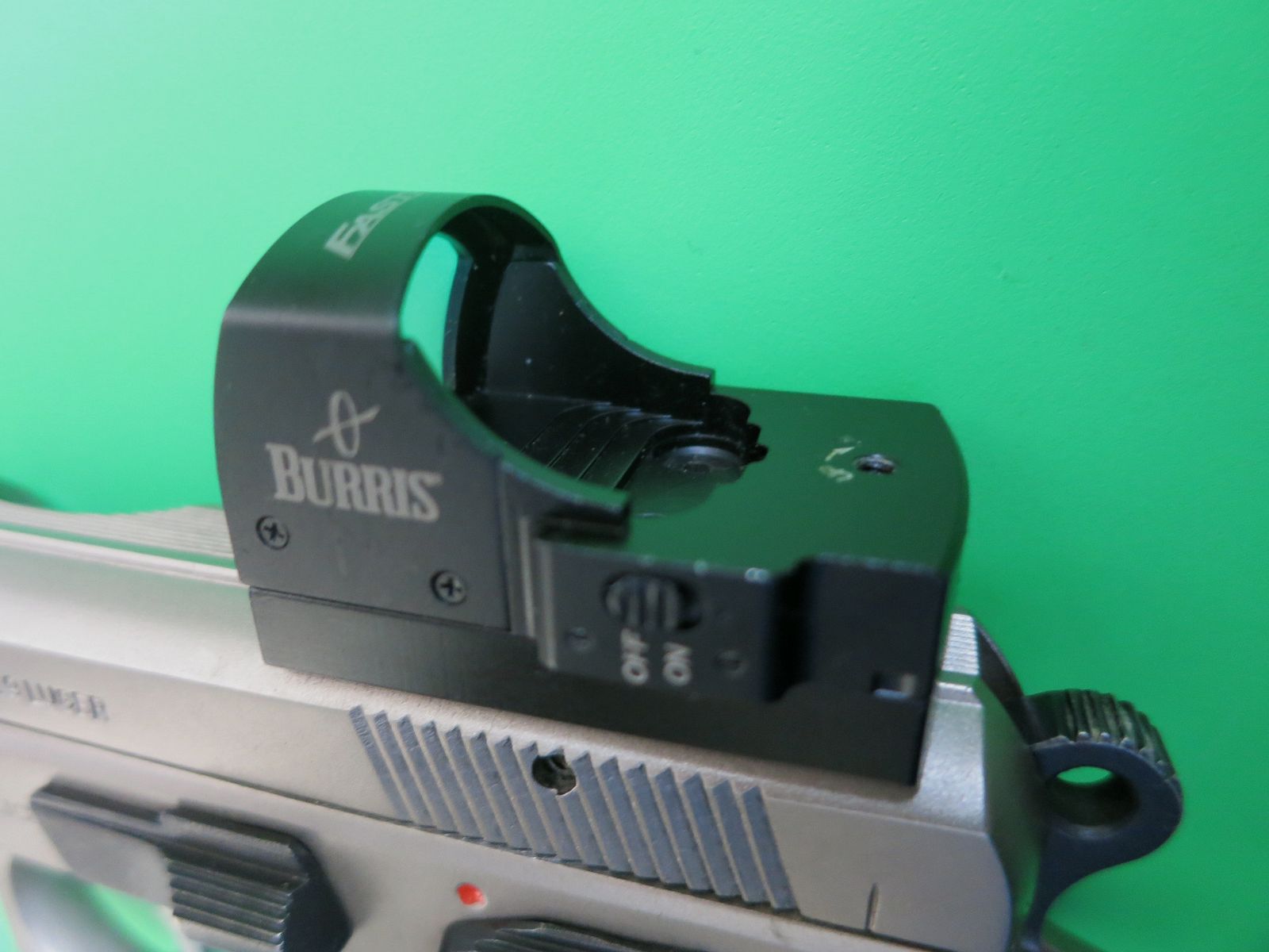 Brünner CZ75 B stainless or ČZ 75 (Česká zbrojovka), semi-automatic pistol, cal. 9×19 + Burris Fastfire #90