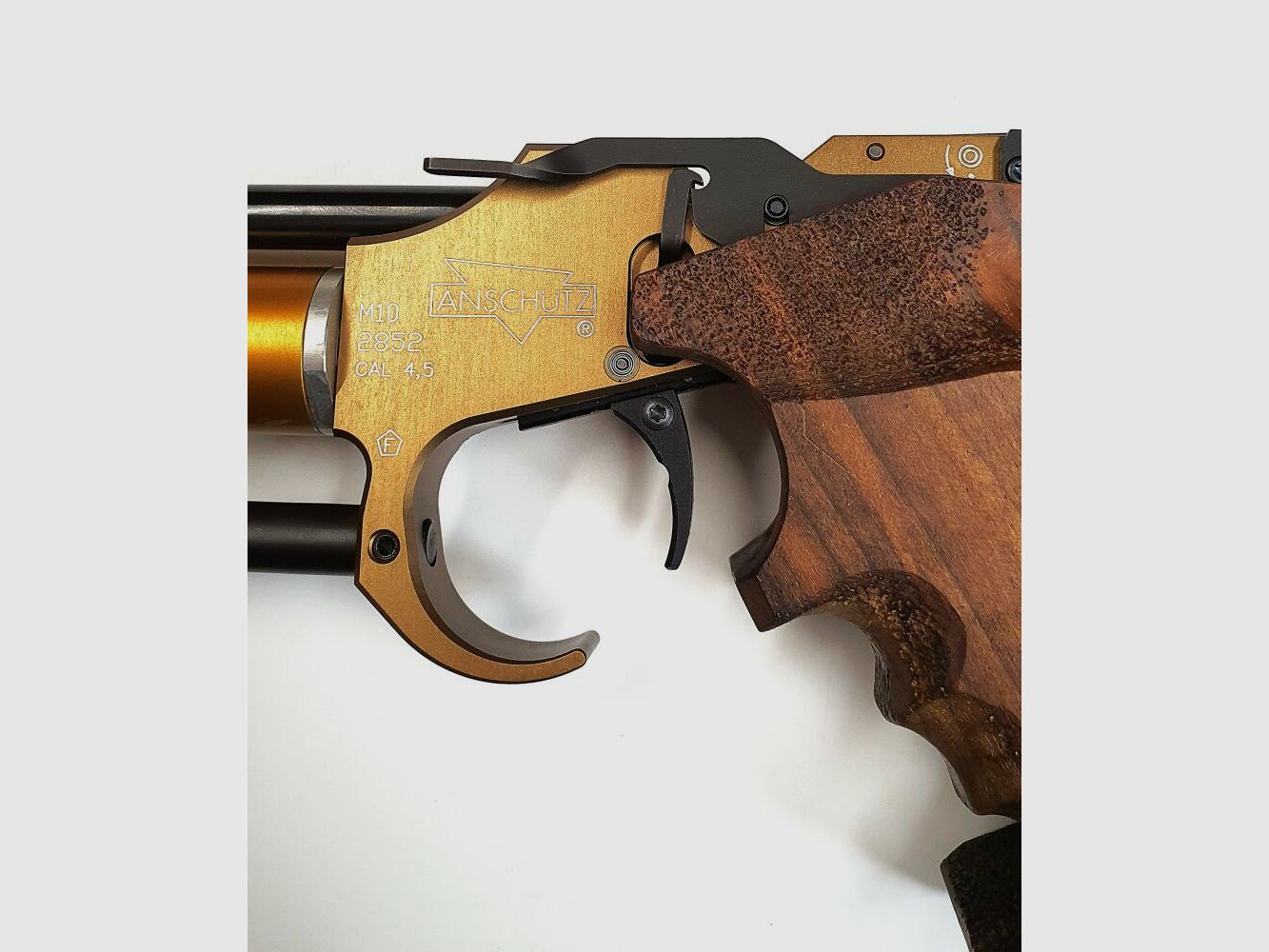 Anschütz Pressdruckpistole SAM M10 Gold-Edition
