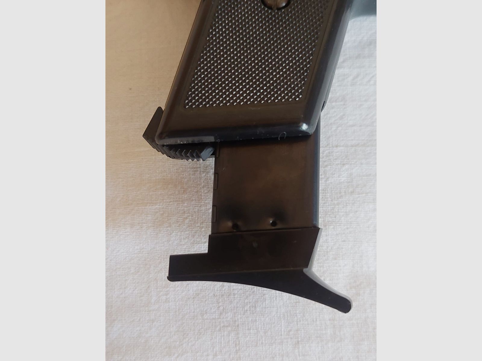 Reck Mod. Goliath mit Zubehör + 2 Ersatzmagazine 