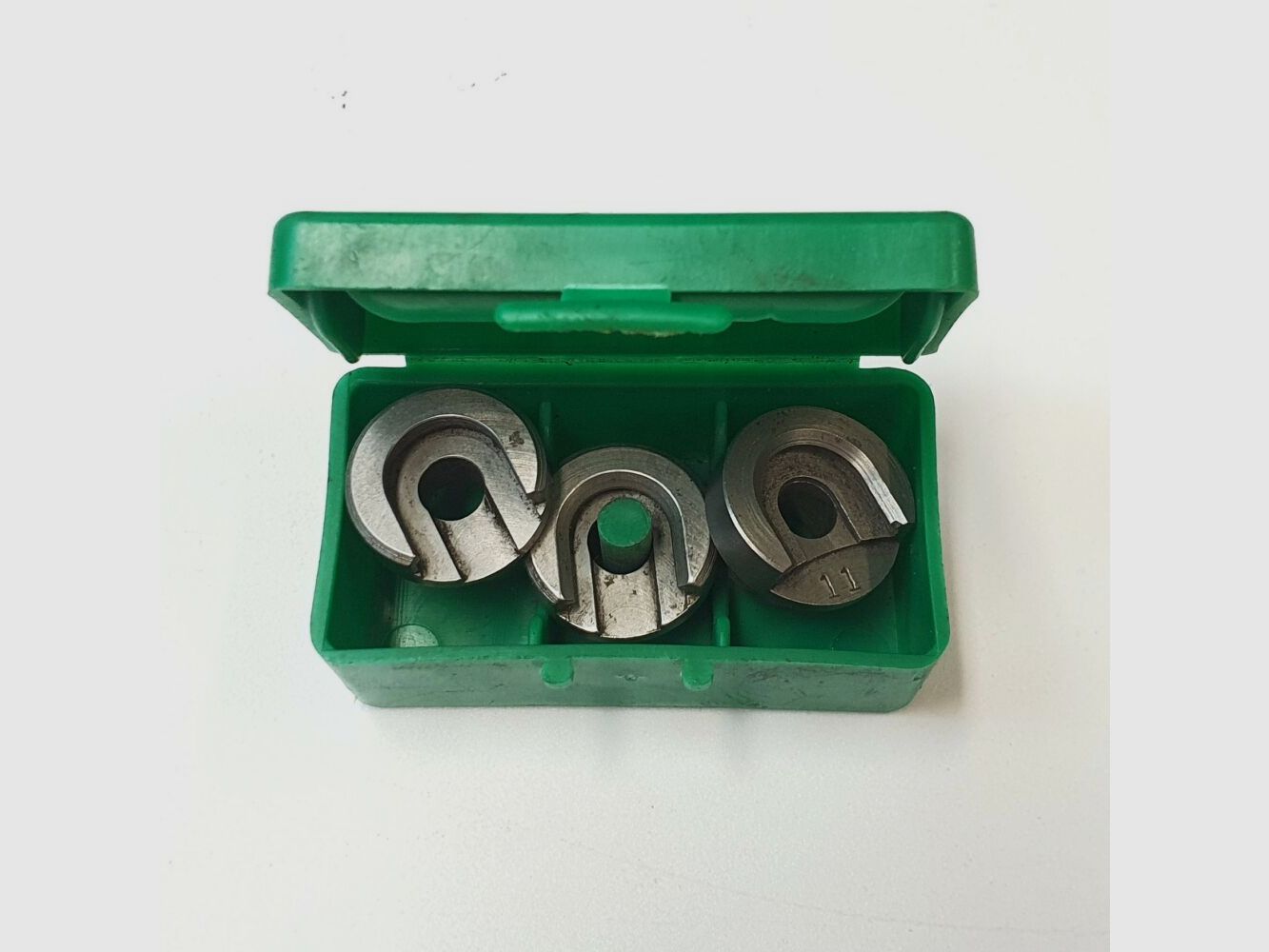 Set RCBS - set di supporti per bossoli RCBS #3, #8 e #11 in scatola verde RCBS