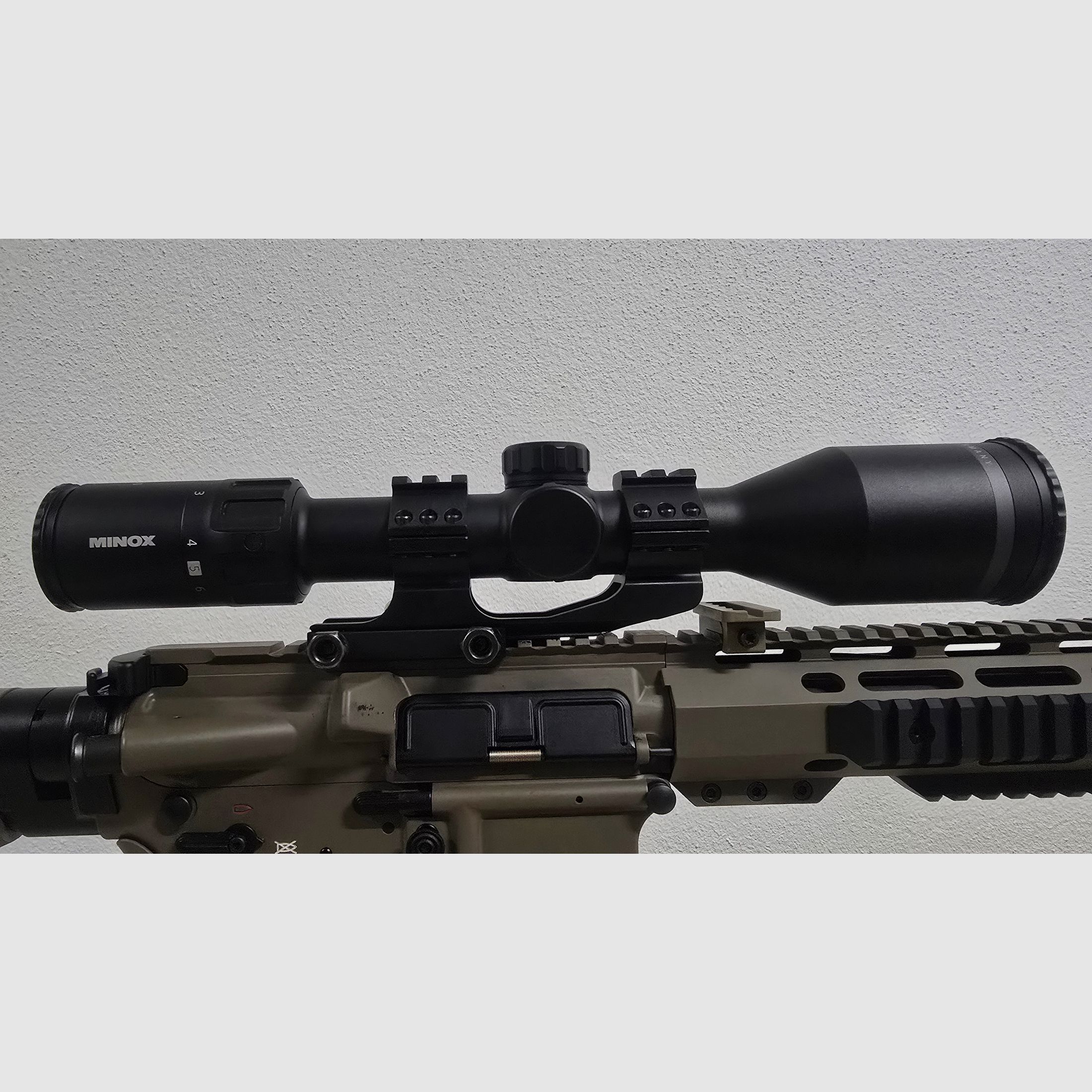 MINOX Allrounder 2-10x50 z podświetlaną siatką