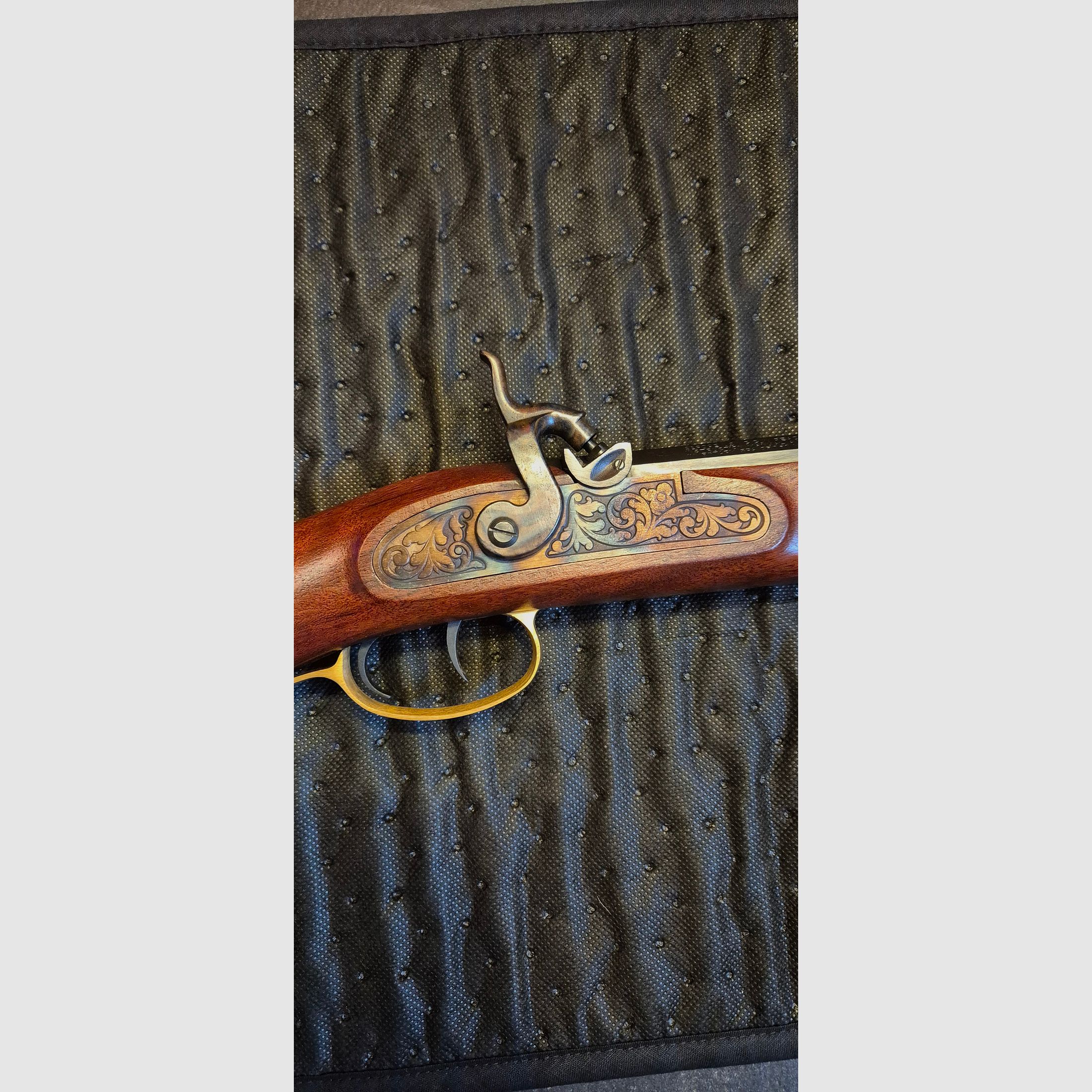 Investarm Hawken Rifle (Perkussions-Vorderlader) Kal. 45 ***NEU***