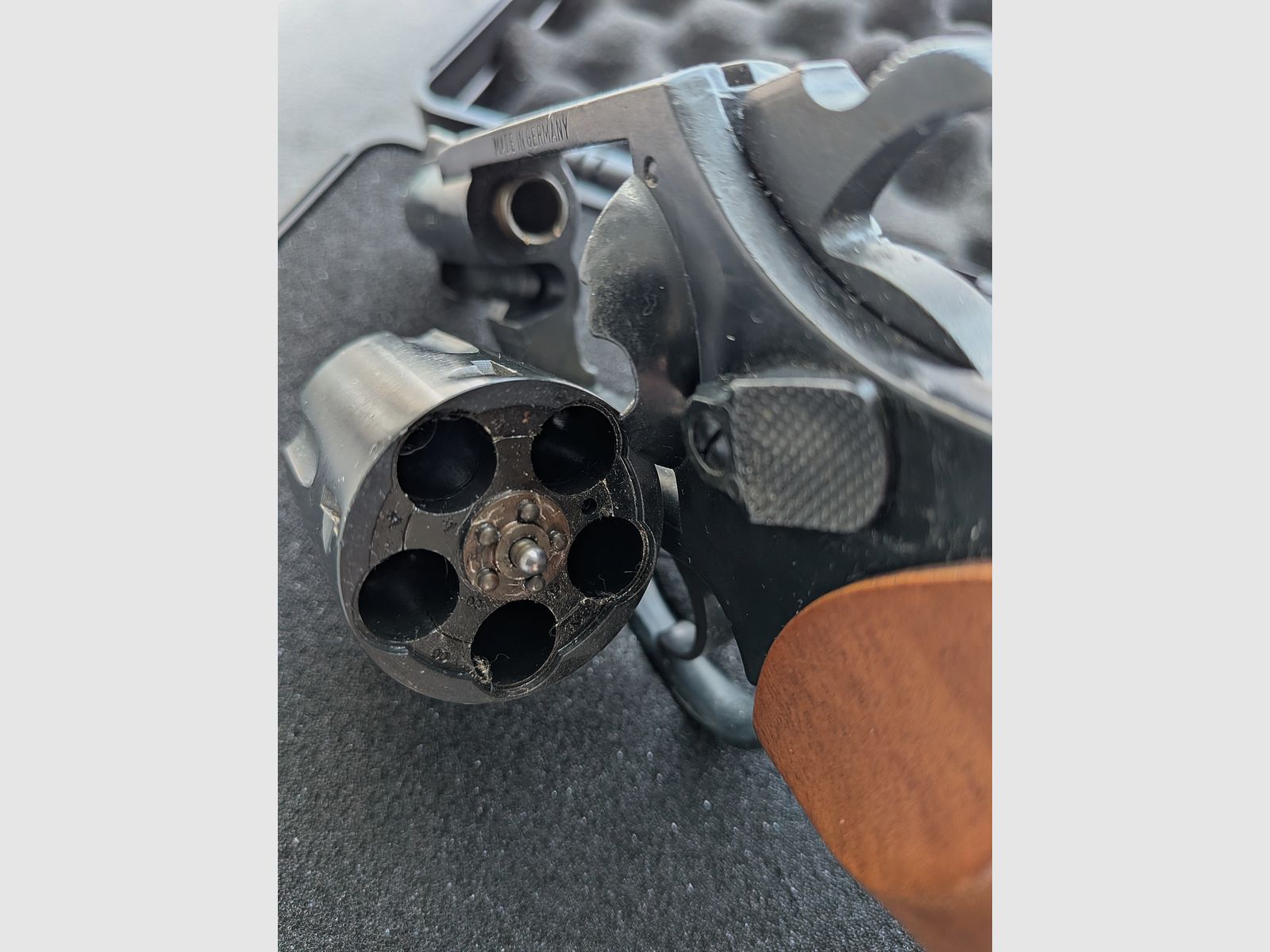 ME 38 Marshal - Révolver - PTB 203/2 - 9mm Knall - Poignée en bois - SSW