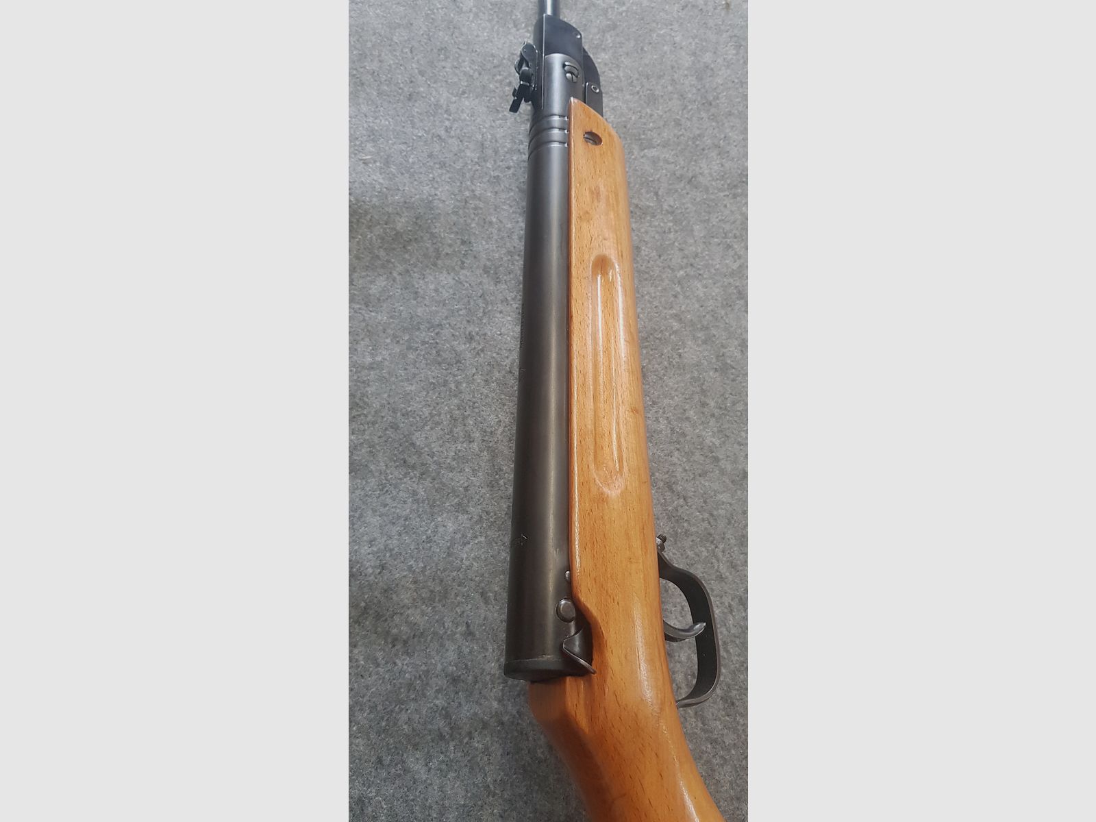 Seitlich verschraubt !!!  Seltene Ausführung  schönes Haenel Mod.  III-284   III 284 cal. 4,5mm Diabolo