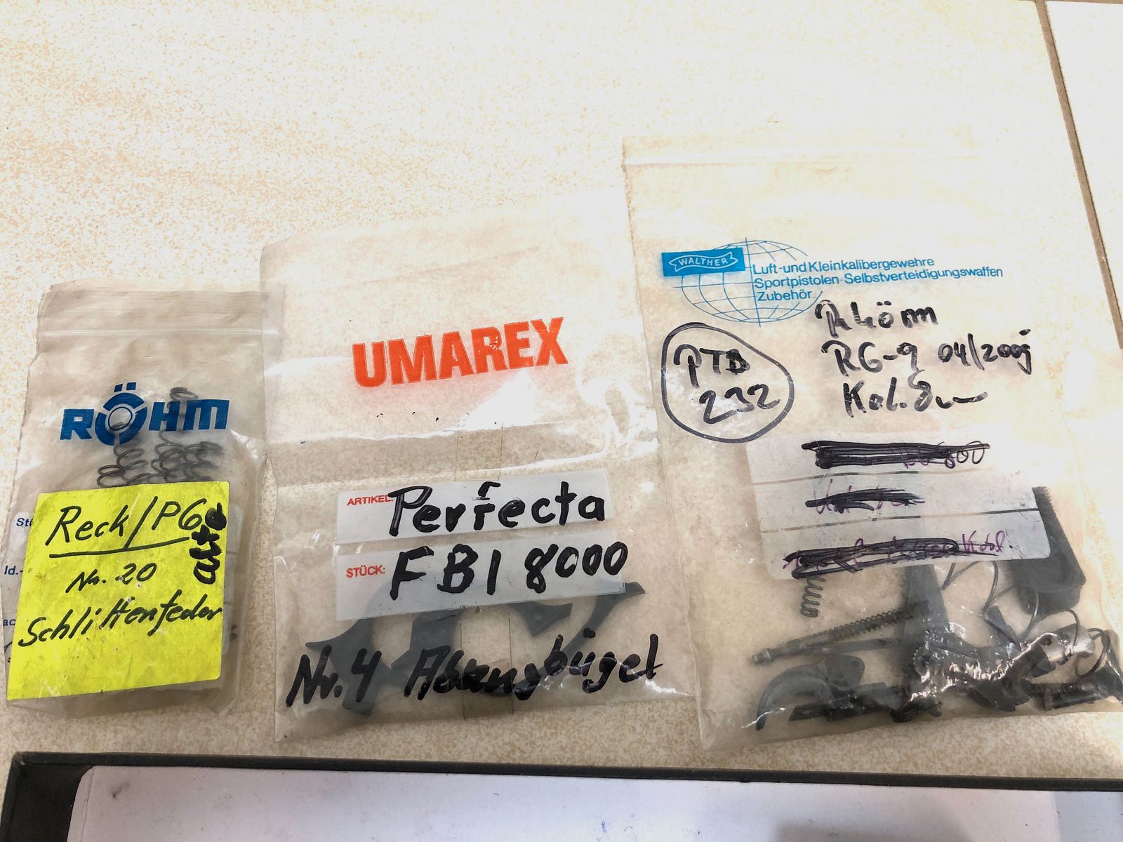 ••• #2 Ersatzteile - Reparatur-Konvolut für Schreckschusswaffen •••