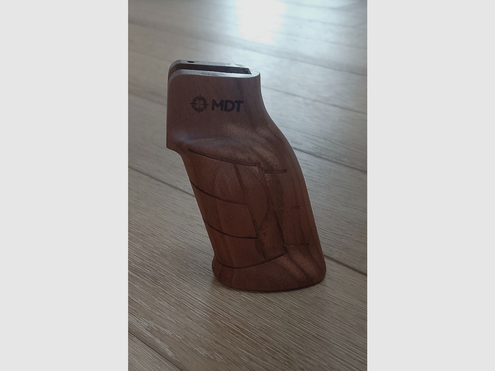 MDT Pistol Grip Wood / Walnut Wood Pistol Grip (AR15 Interface) – like new