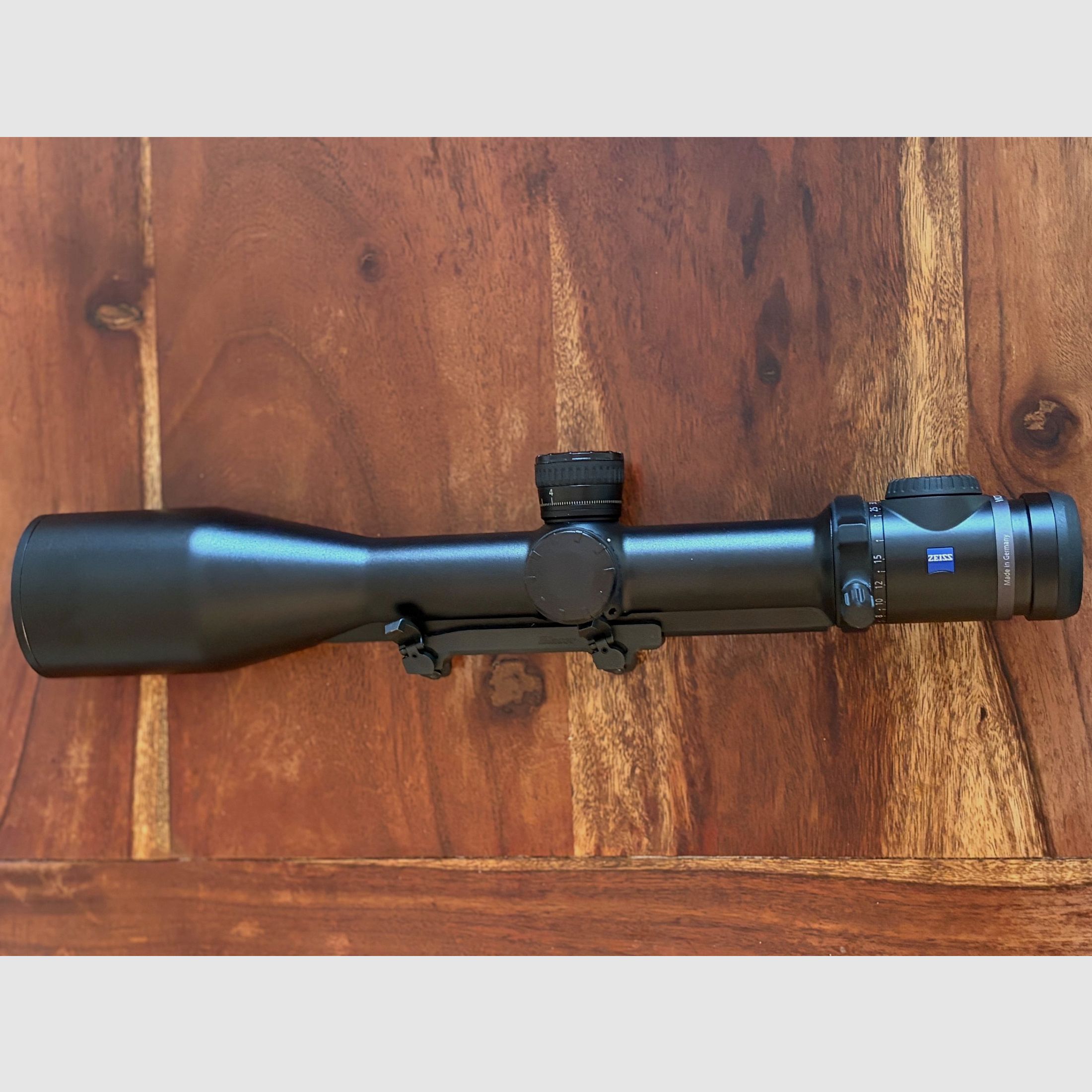 Zieloptik der Extraklasse: Zeiss Victory V8 4.8-35x60 Zielfernrohr, Ausführung mit Schiene,  LA 43 und ASV , Bild 3 von 4