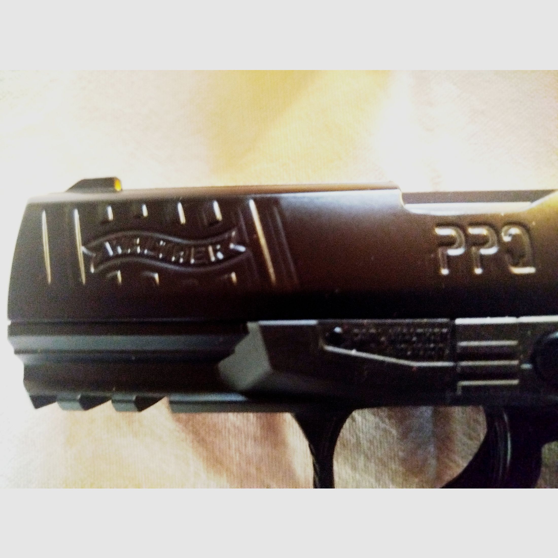 Pistola Walther ppq M2 Blowback CO2 4,5mm Kettenmagazin 2x