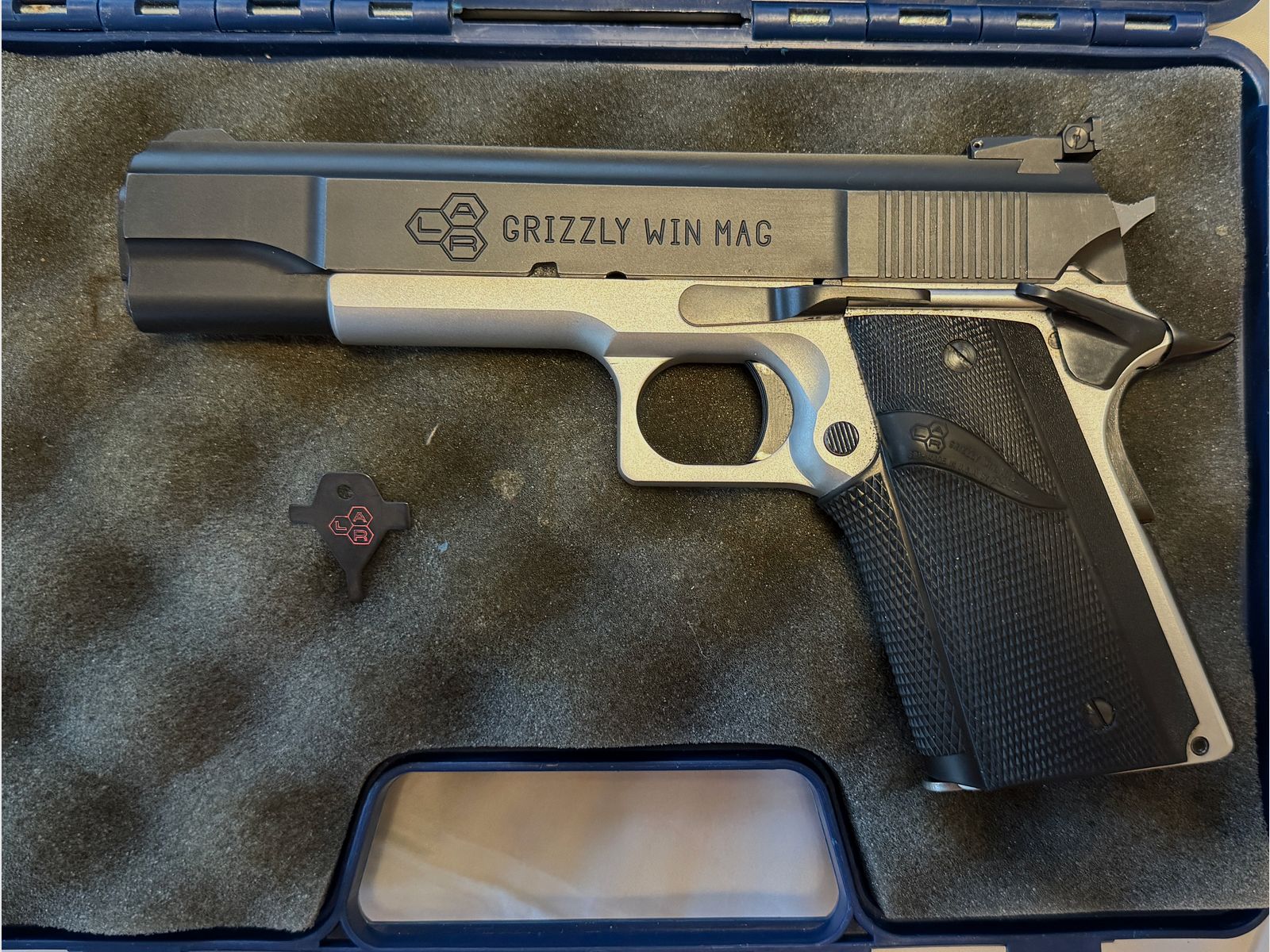 L.A.R. Grizzly Mark 1 Duotone 45 Winmag, systèmes interchangeables 45 ACP, 357 Magnum