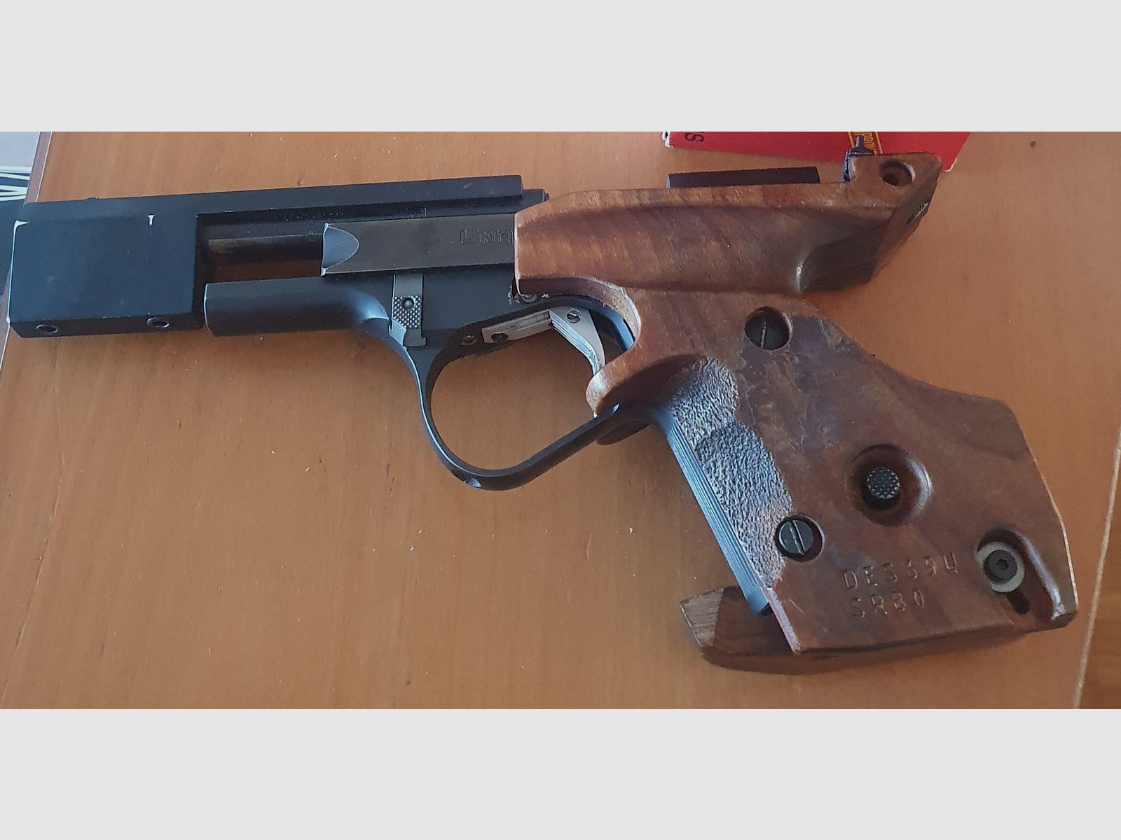 Unique DES 69 U