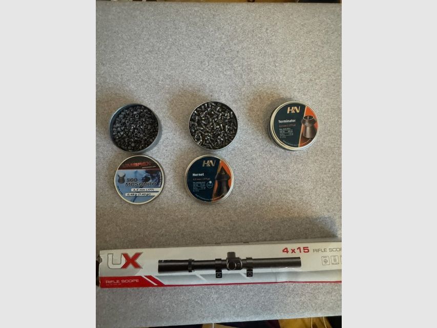 Carabina ad aria compressa Perfecta Mod. 45 cal. 4.5mm (177) inclusi scope e 3 barattoli di diabolos H&N, 1 sigillato, 2 ancora pieni per circa il 70%, immagine 6 di 6