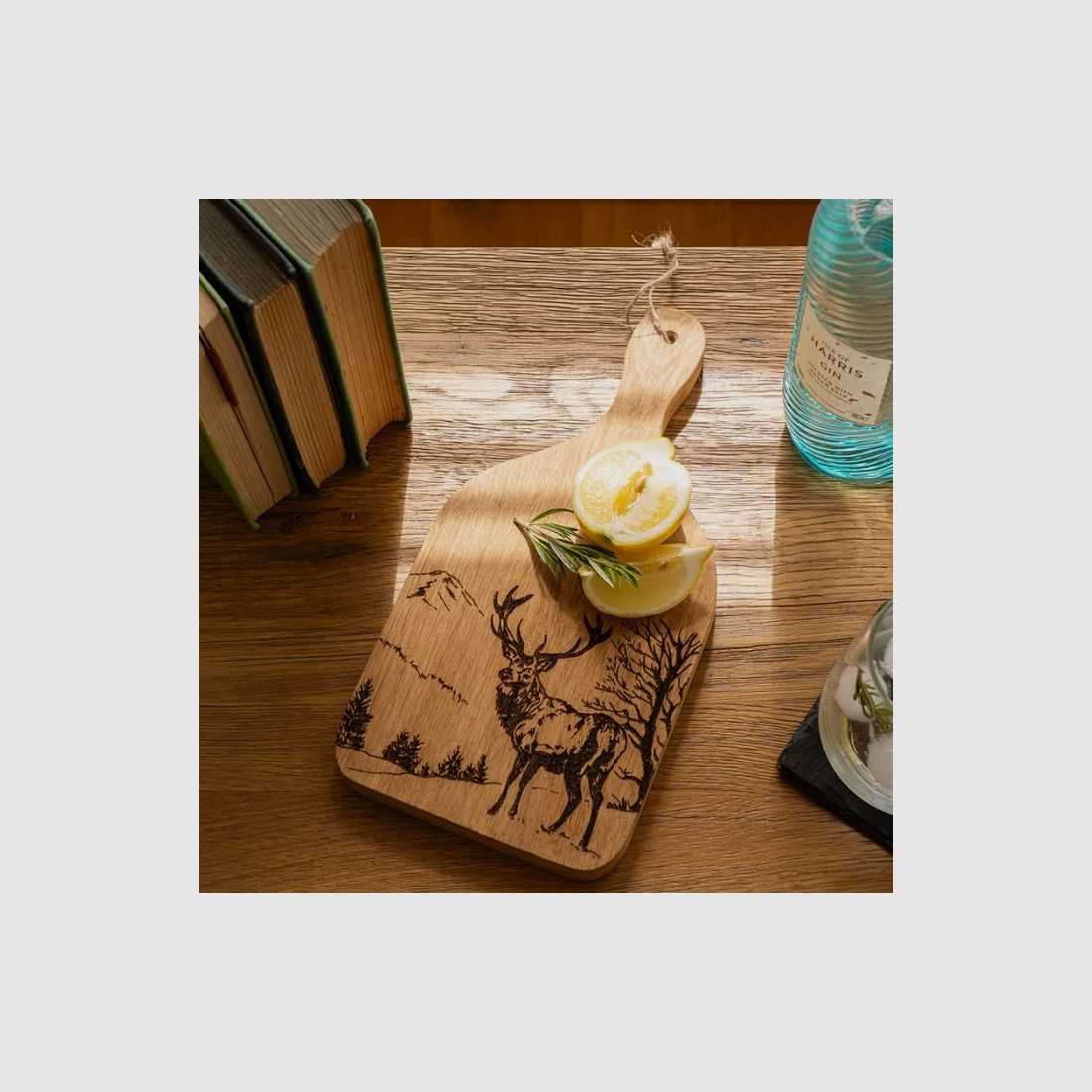 Oak Serving and Cutting Board "Scenic Stag", image 3 of 4