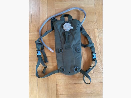 Trinkrucksack Oliv