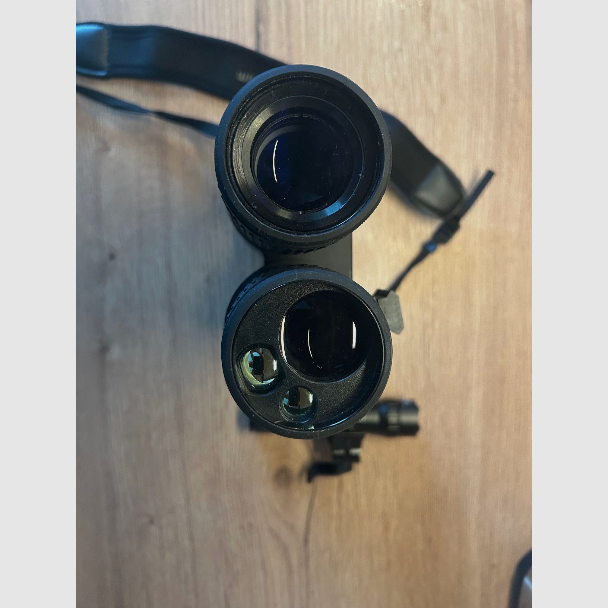 Binoculares digitales de día y de noche ATN BINOX 4K 4-16X - incluido IR Strahler