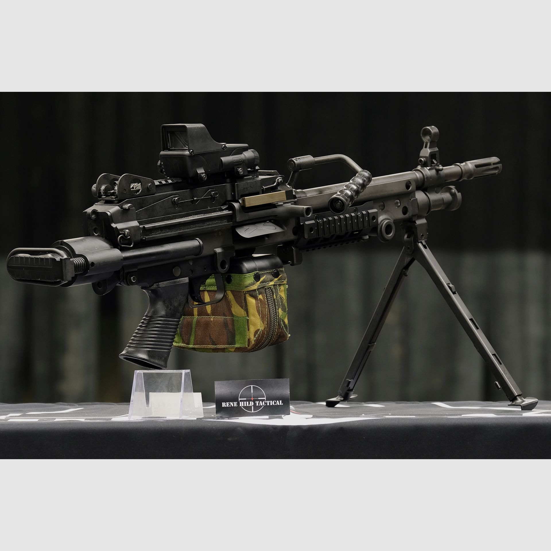 Astra Arms MG553, image 6 sur 7