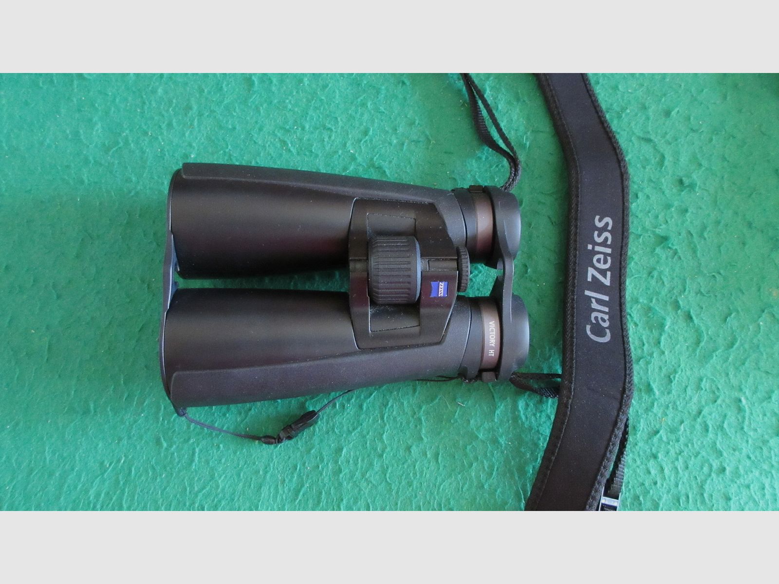 Jumelles Zeiss Victory HT 10x54 pour l'aube et la nuit avec sac d'accessoires et sangle d'origine Zeiss