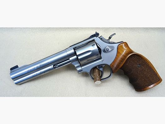 Smith & Wesson 686 Target Champion