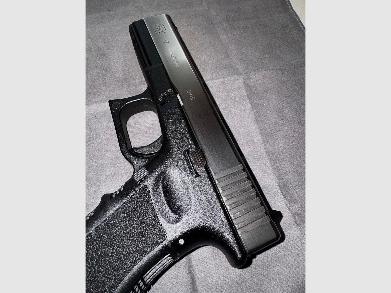 GHK Glock 17 Stahl Einzelstück Stainless GBB 6mm