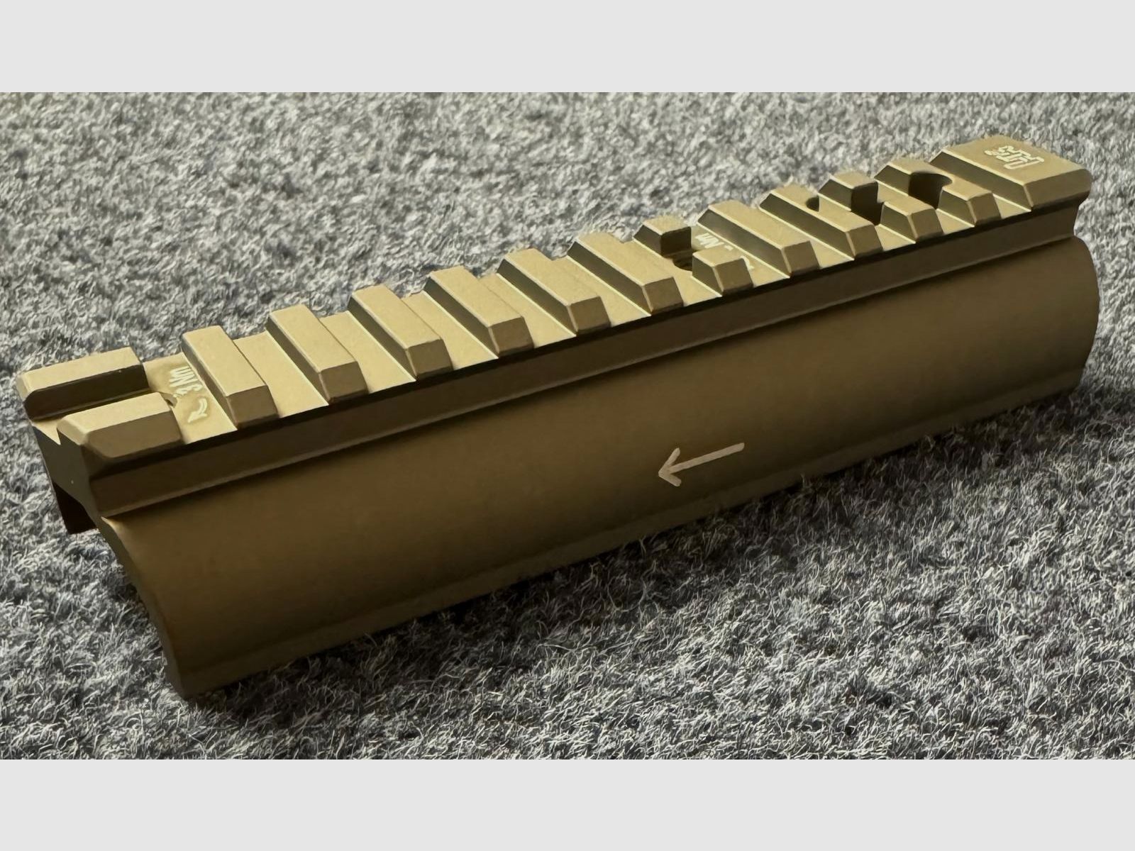 HK MP5 SP5 montaggio ottico Picatinny color sabbia/RAL8000 - NUOVO - Heckler & Koch MP5k SP5k HK94 B&T BT96 MKE T94 SAR M41/05 G3 Mr223 Mr308