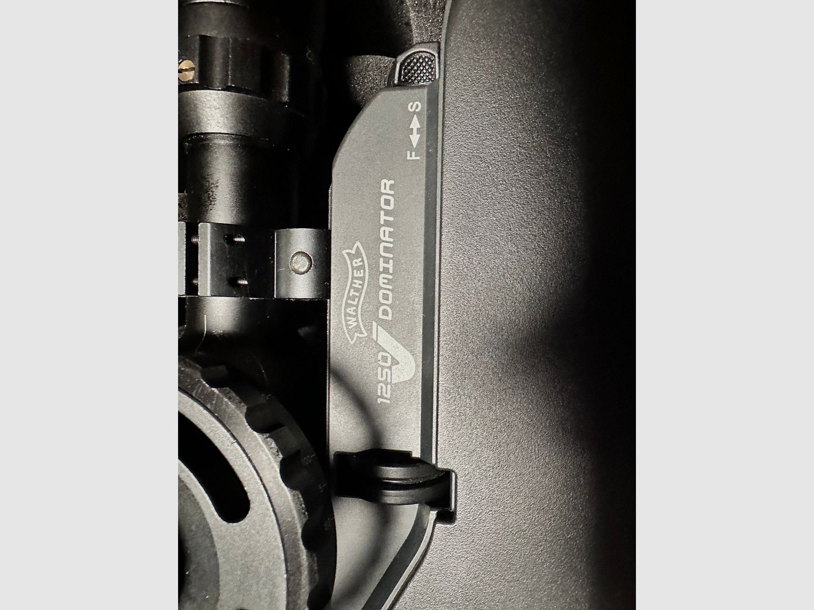 Walther Dominator 1250 Cal.4,5mm CO2-geweer met exportkit