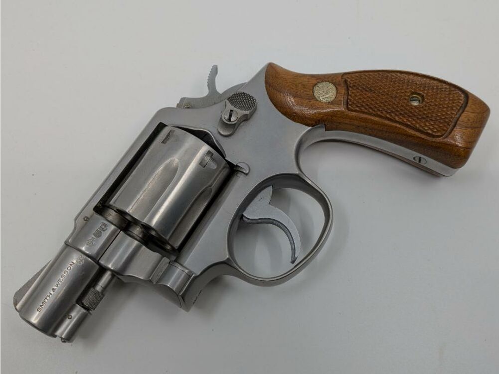 S&W 64