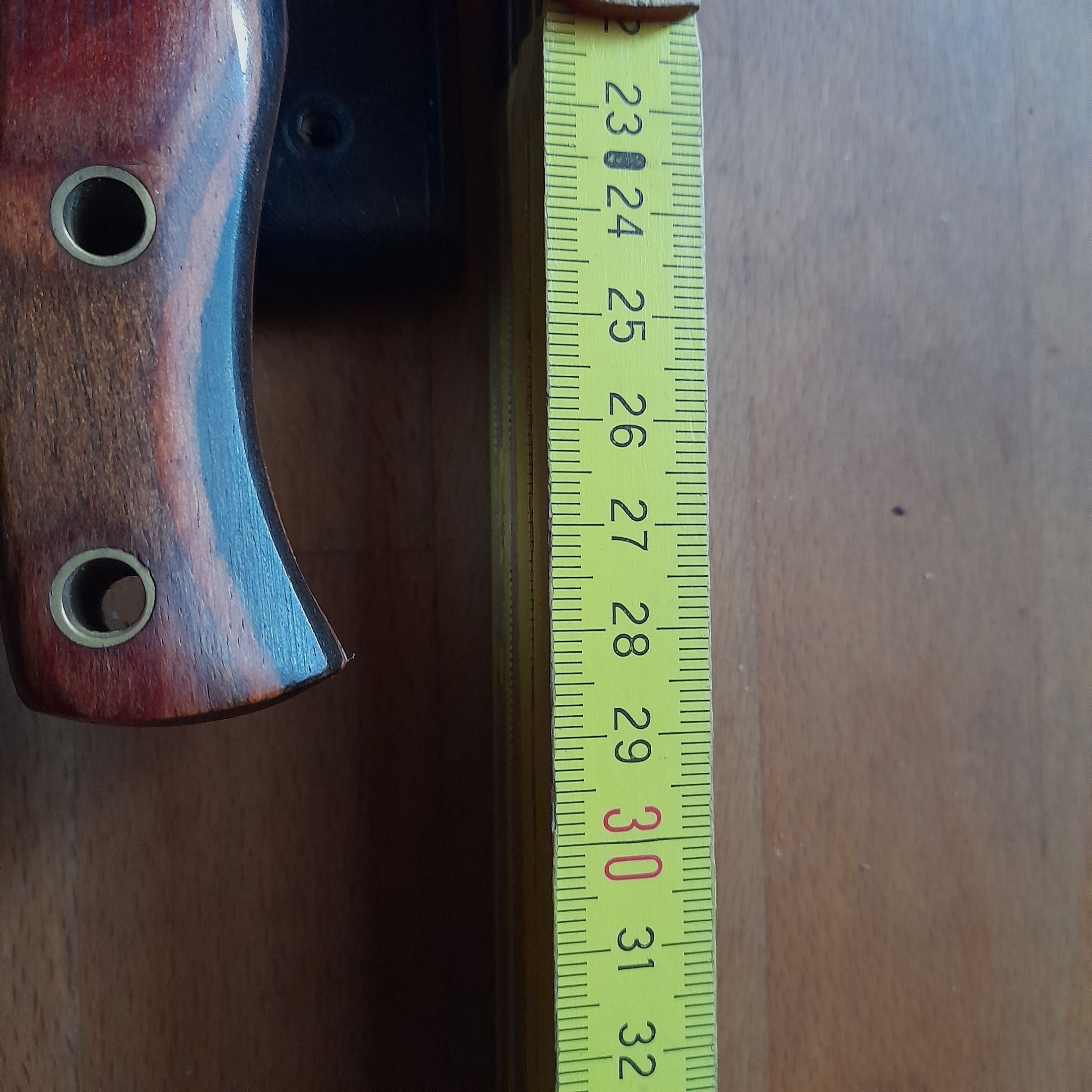 Jagdmesser Stainless Steel 440 Nr.  37296 in schwarzer Lederscheide mit Schleifstein