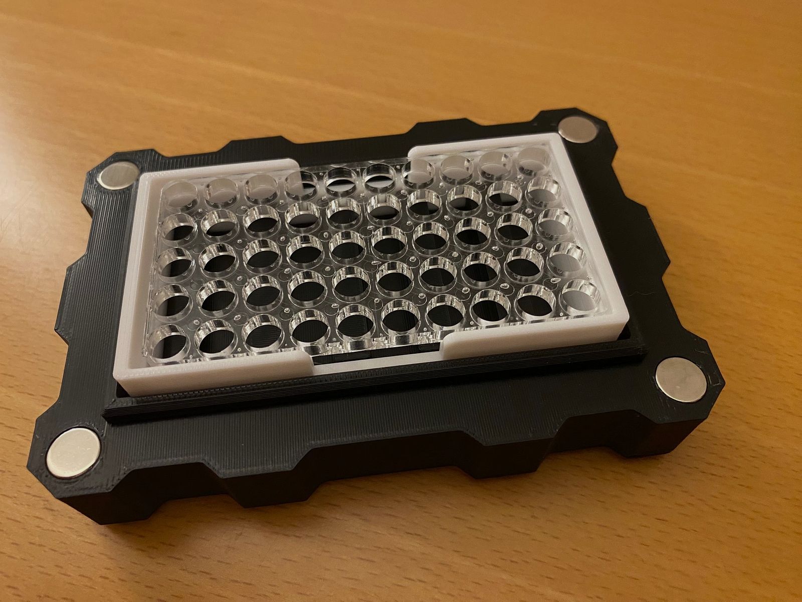 Magnet box/ammunition box .22LR for 50 shots