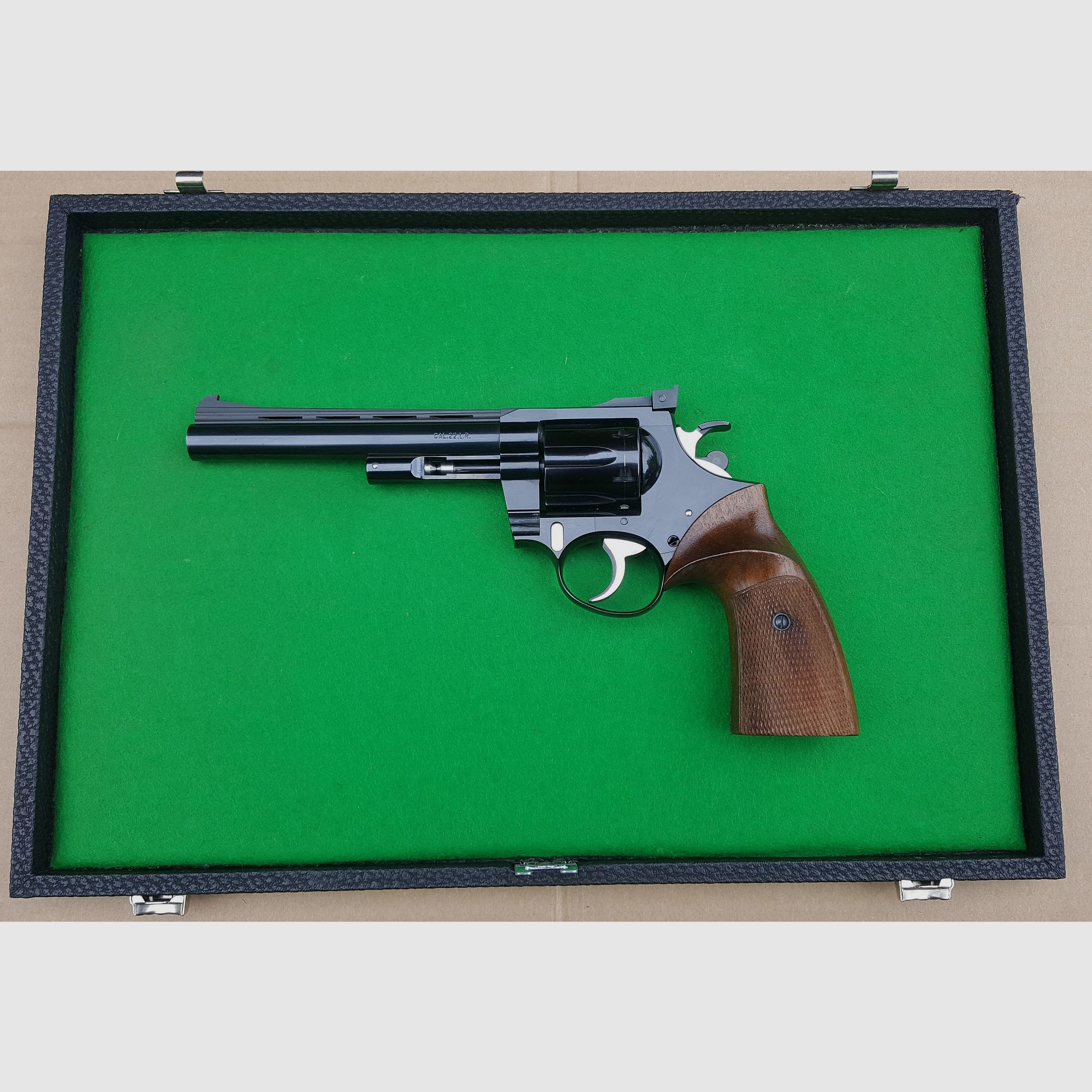 Korth Revolver  Cal. .22 LR   1973  6" Lauflänge