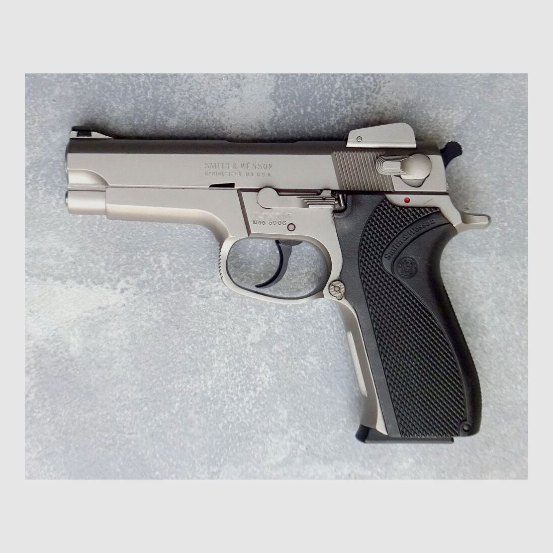 SMITH & WESSON	 Mod. 5906