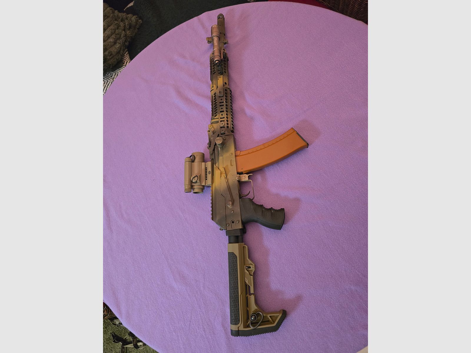 LCT AKM