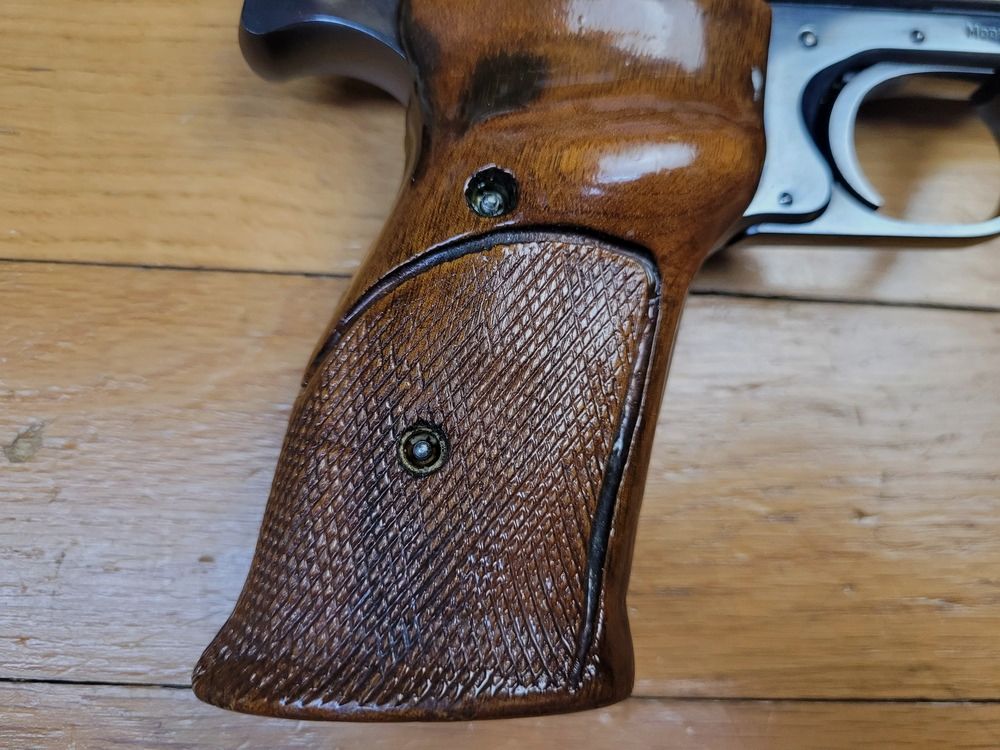 Superbo pistola Smith & Wesson Mod.41 – cal.22LR – Tutto in vero acciaio – Brunitura al 100% – Meccanica e canna eccezionali – 2 caricatori Smith – una delle armi più basse mai realizzate – TBE++, immagine 3 di 18