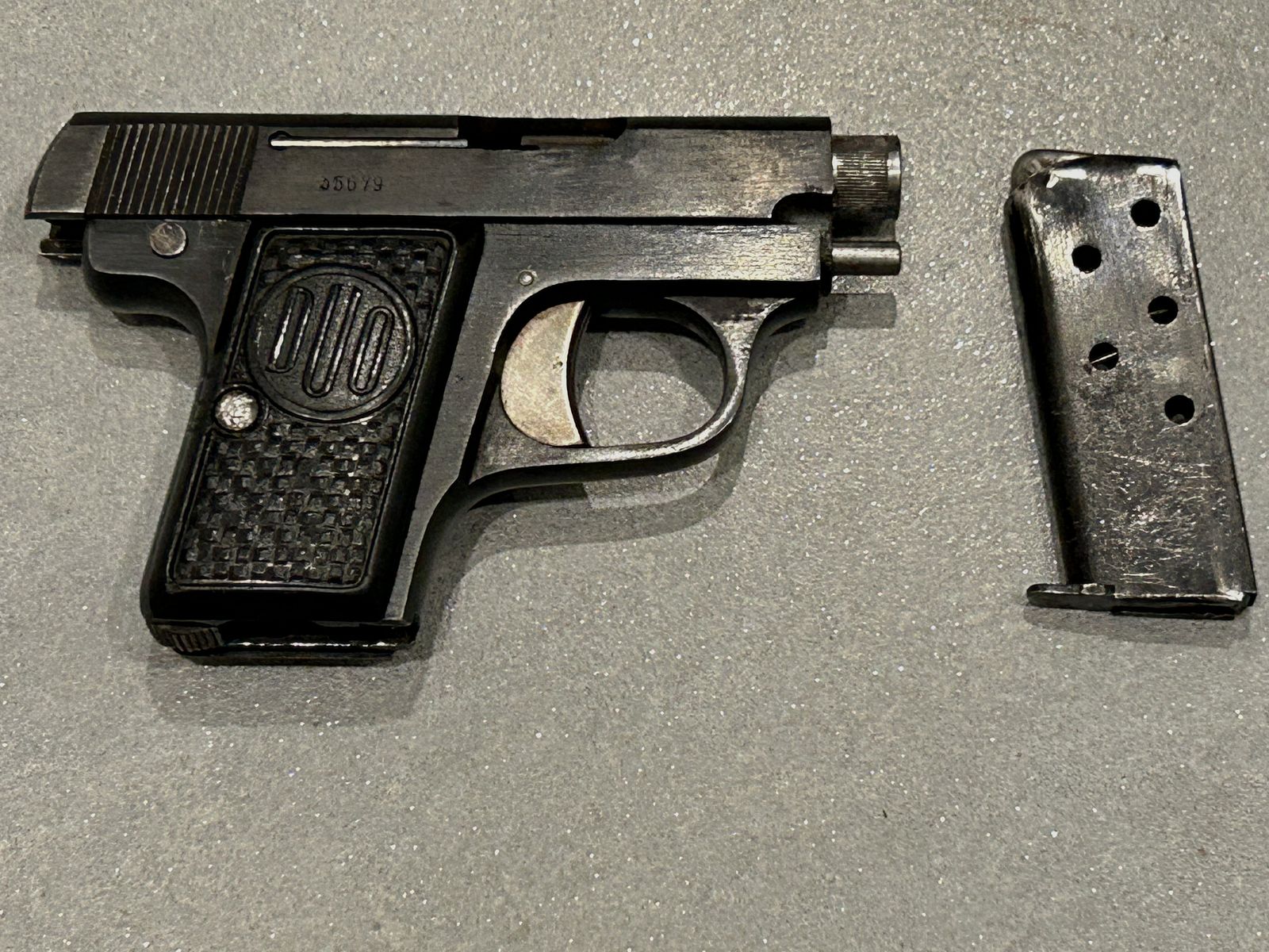 Taschenpistole Duo Kal.6,35 - (Produktion unter deutscher Besatzung in Potsdam)