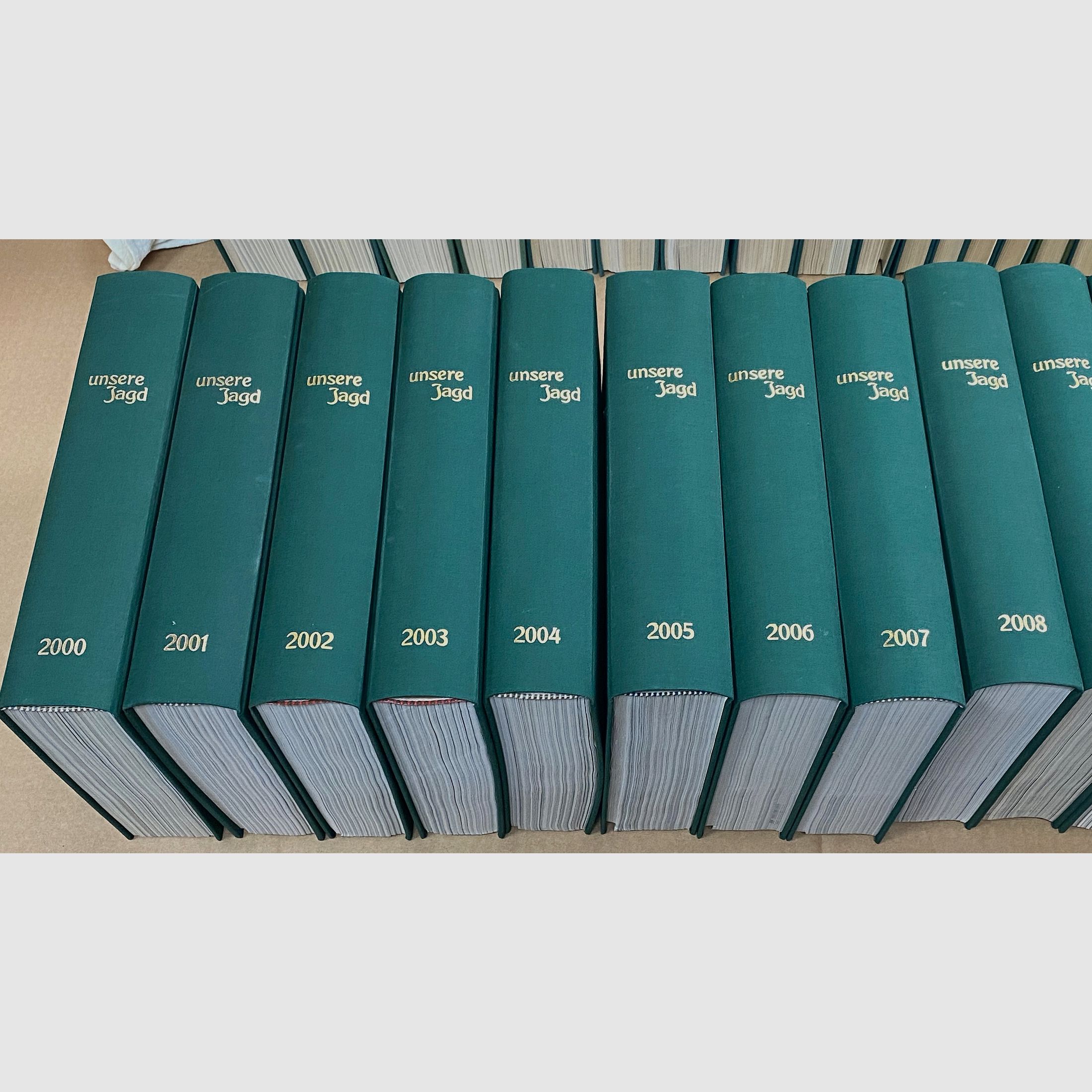 Zeitschrift "Unsere Jagd"  von 1956 bis 2020, einmalige Sammlung für Liebhaber, 65 Jahresausgaben,    Ausgaben von 1956 bis 2015 gebunden,  Jagdzimmer, Jagdbücher