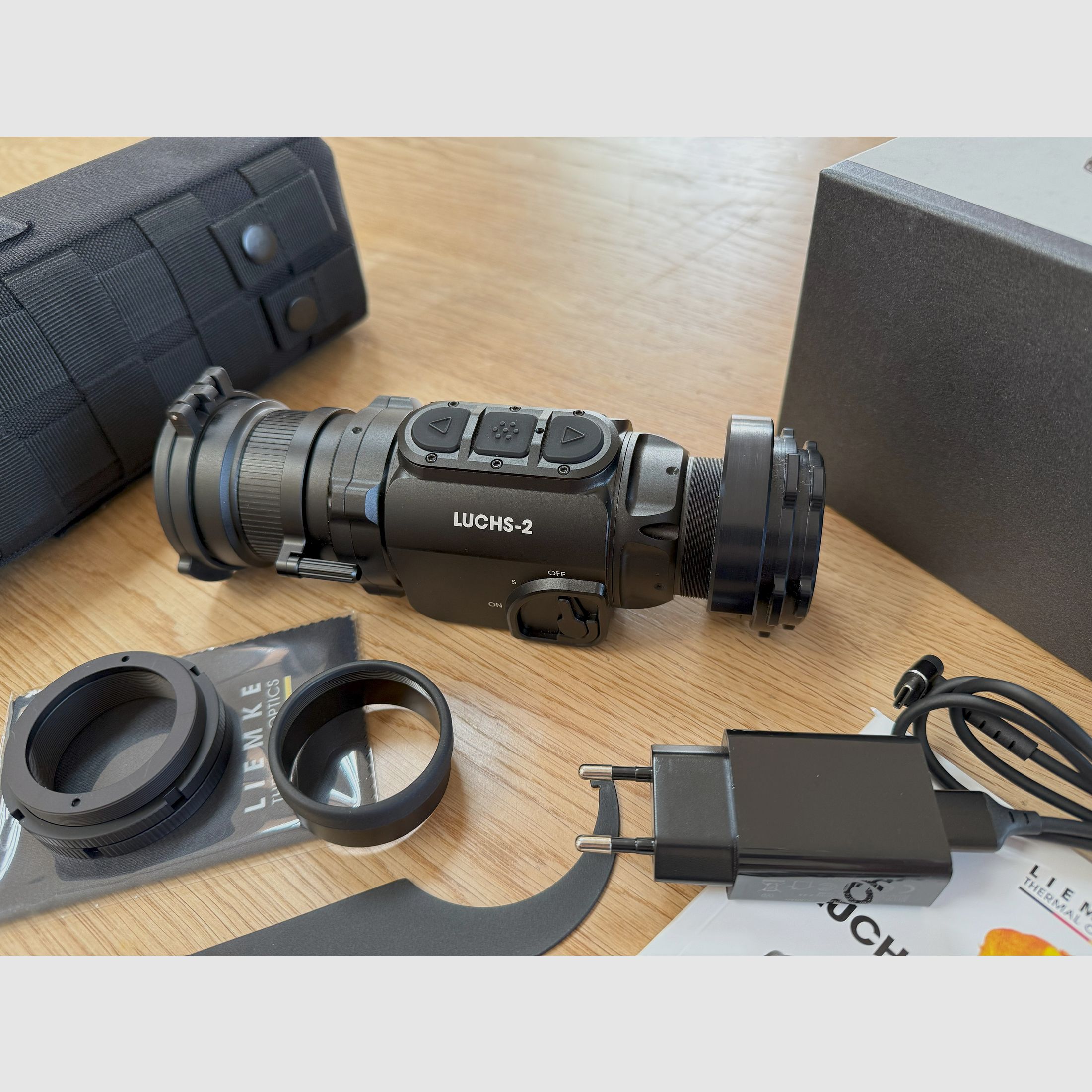 Liemke Luchs-2 Vorsatzgerät inkl. Tasche, Fokussierring + Präzise Jagen Adapter