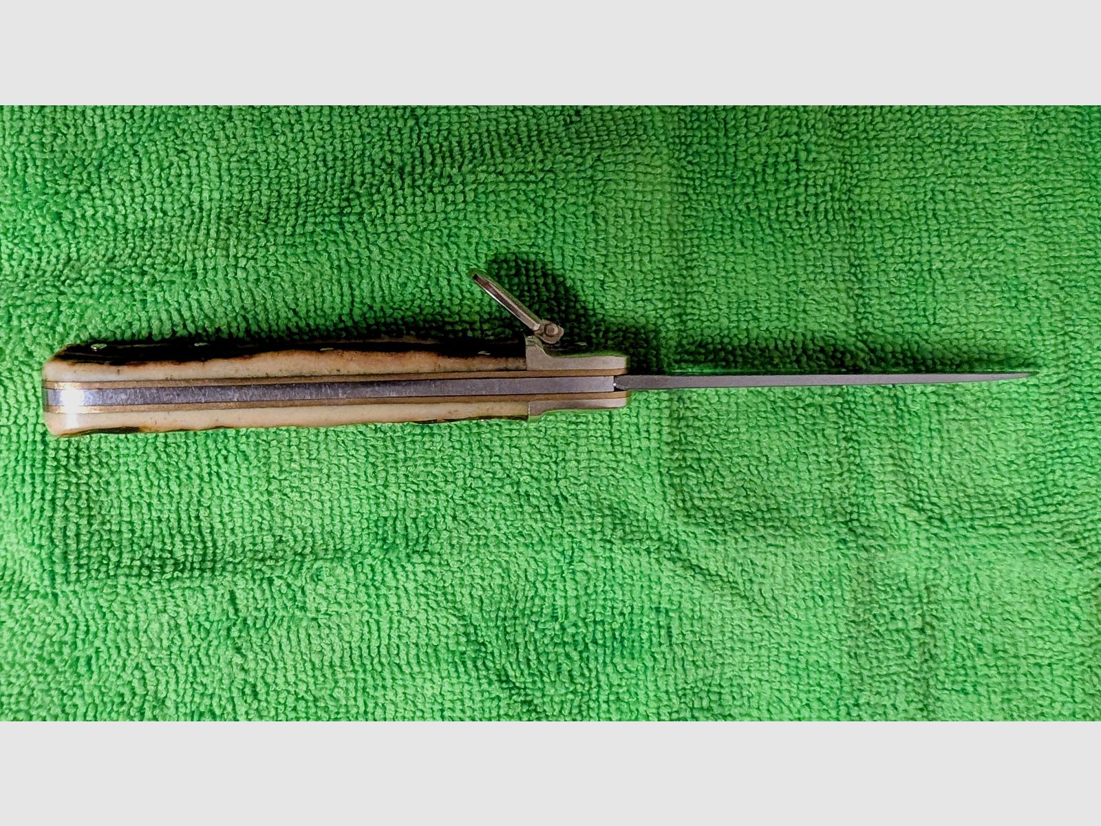 Böker Tree Brand Classic lever action knife – genuine stag horn, unpolished (blade 8 cm, compliant with weapons law)